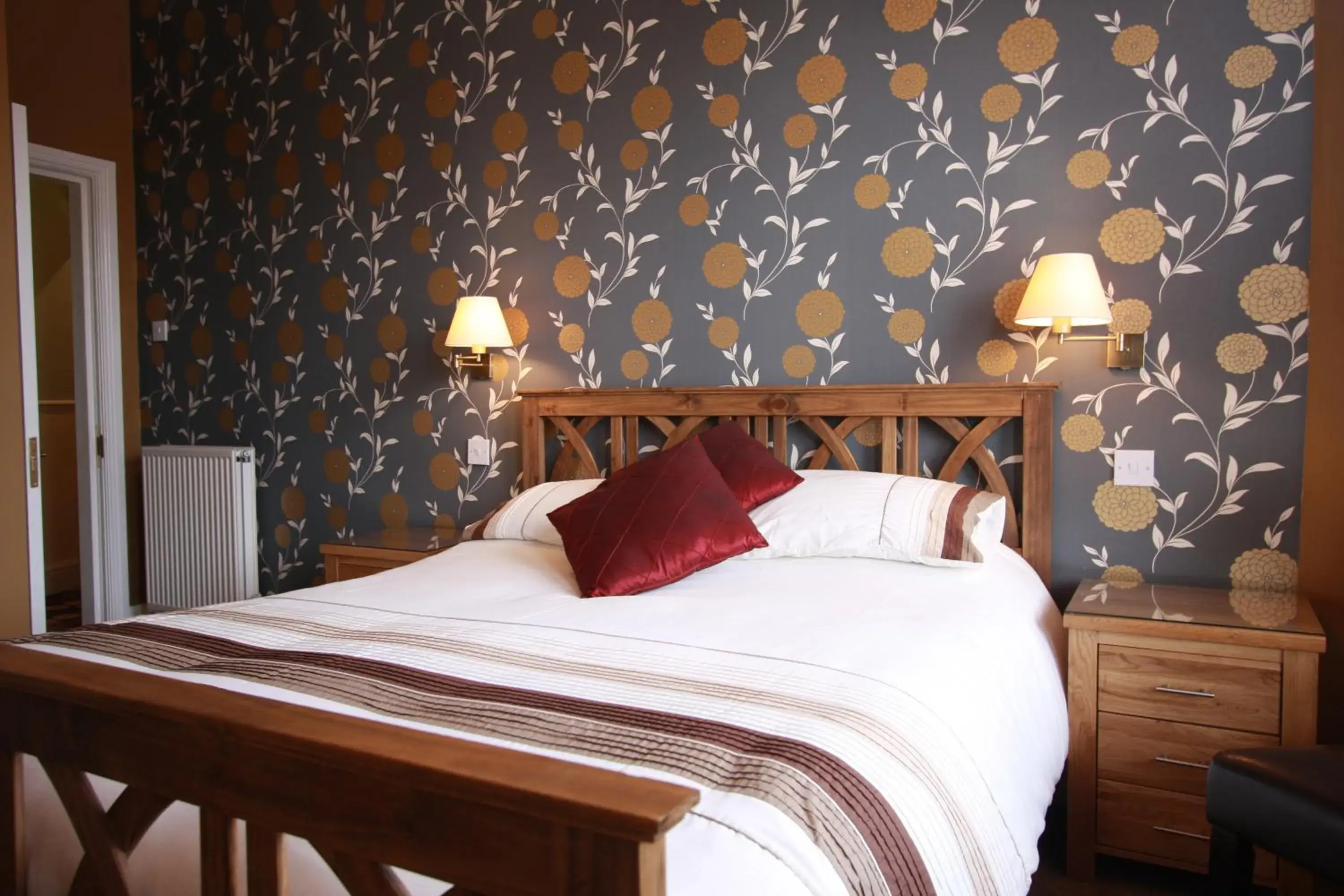 King Double Ensuite - Ground Floor - Room 2 in Brentwood Guest House King Double Ensuite - Ground Floor - Room 2 in Brentwood Guest House