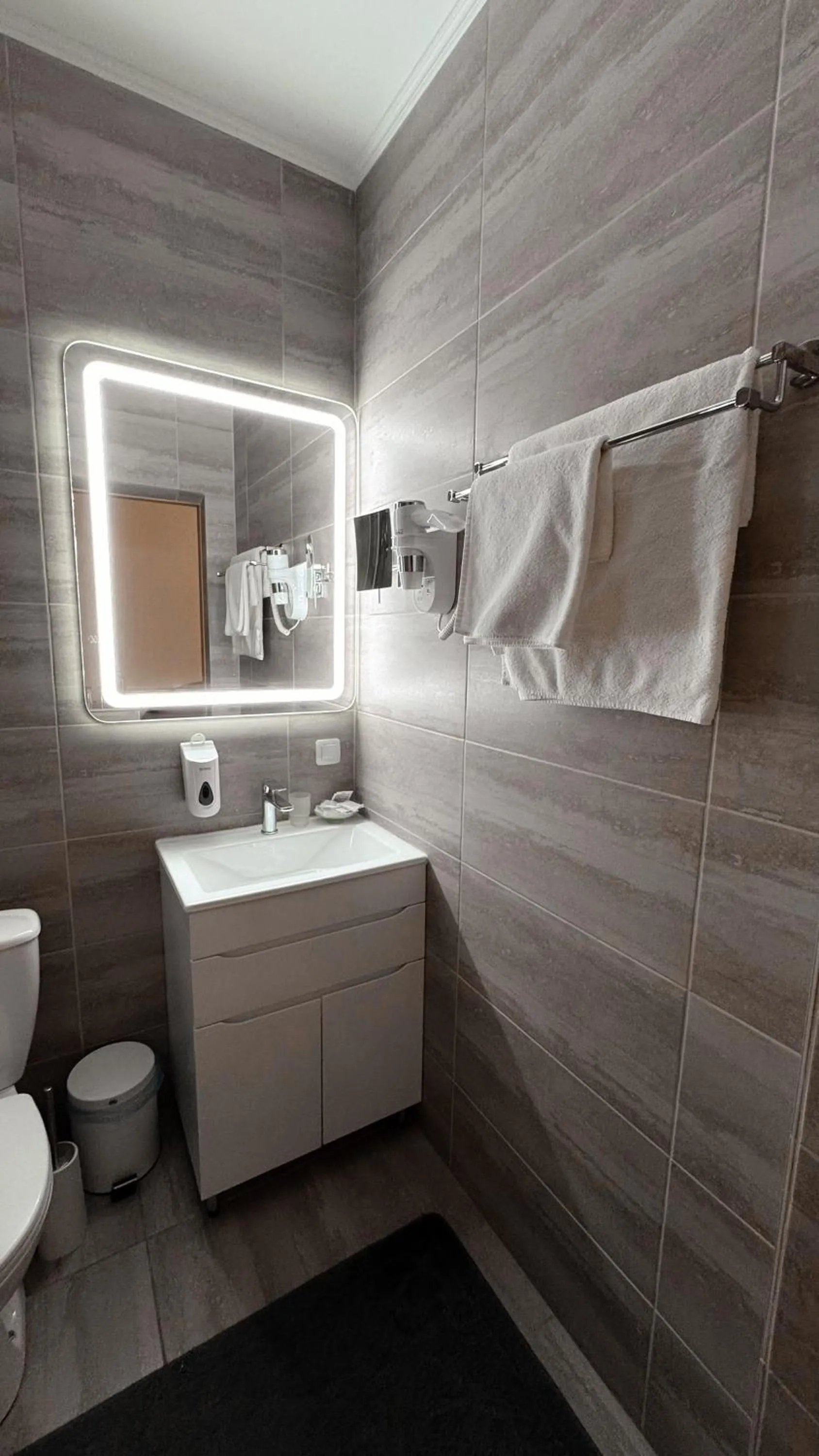 Bathroom in Hotel Palace Ukraine