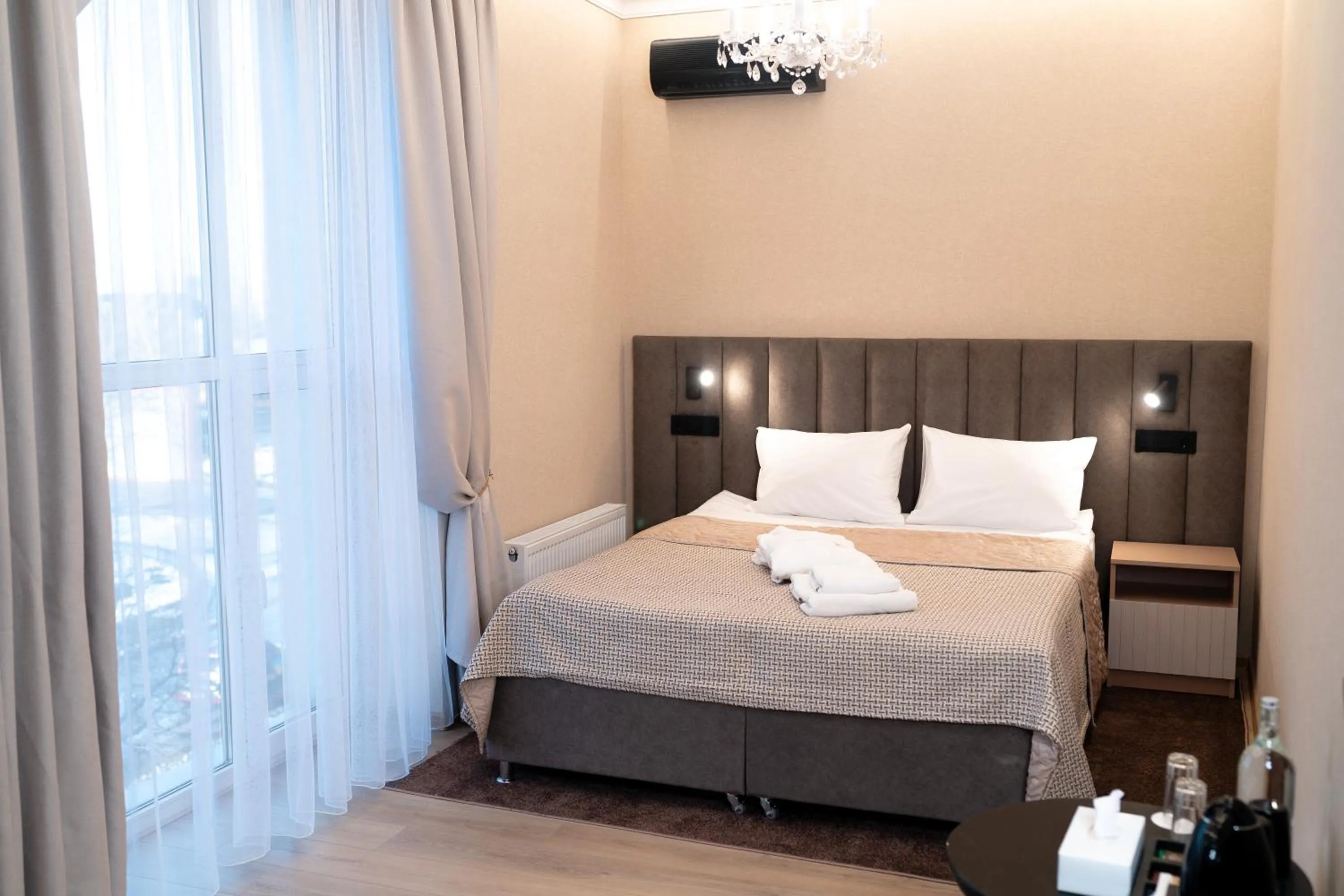 Photo of the whole room, Bed in Hotel Palace Ukraine