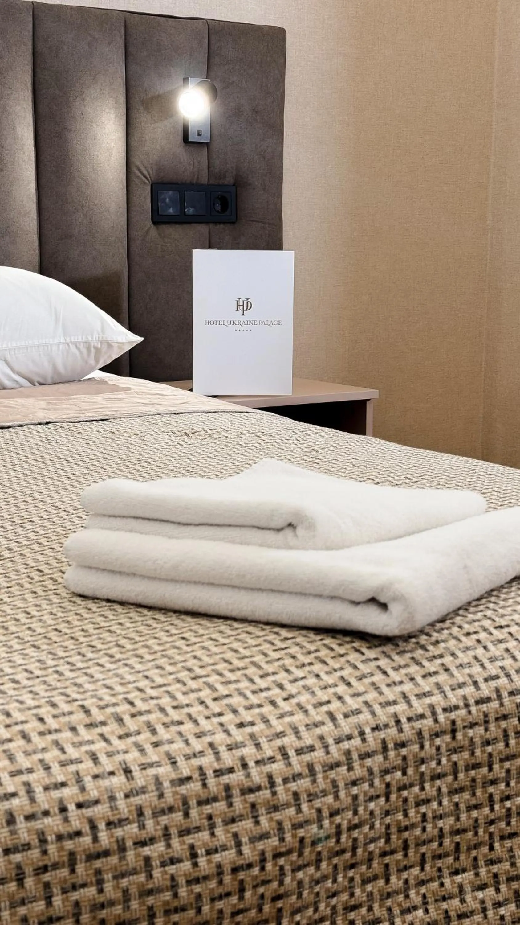 Bed in Hotel Palace Ukraine