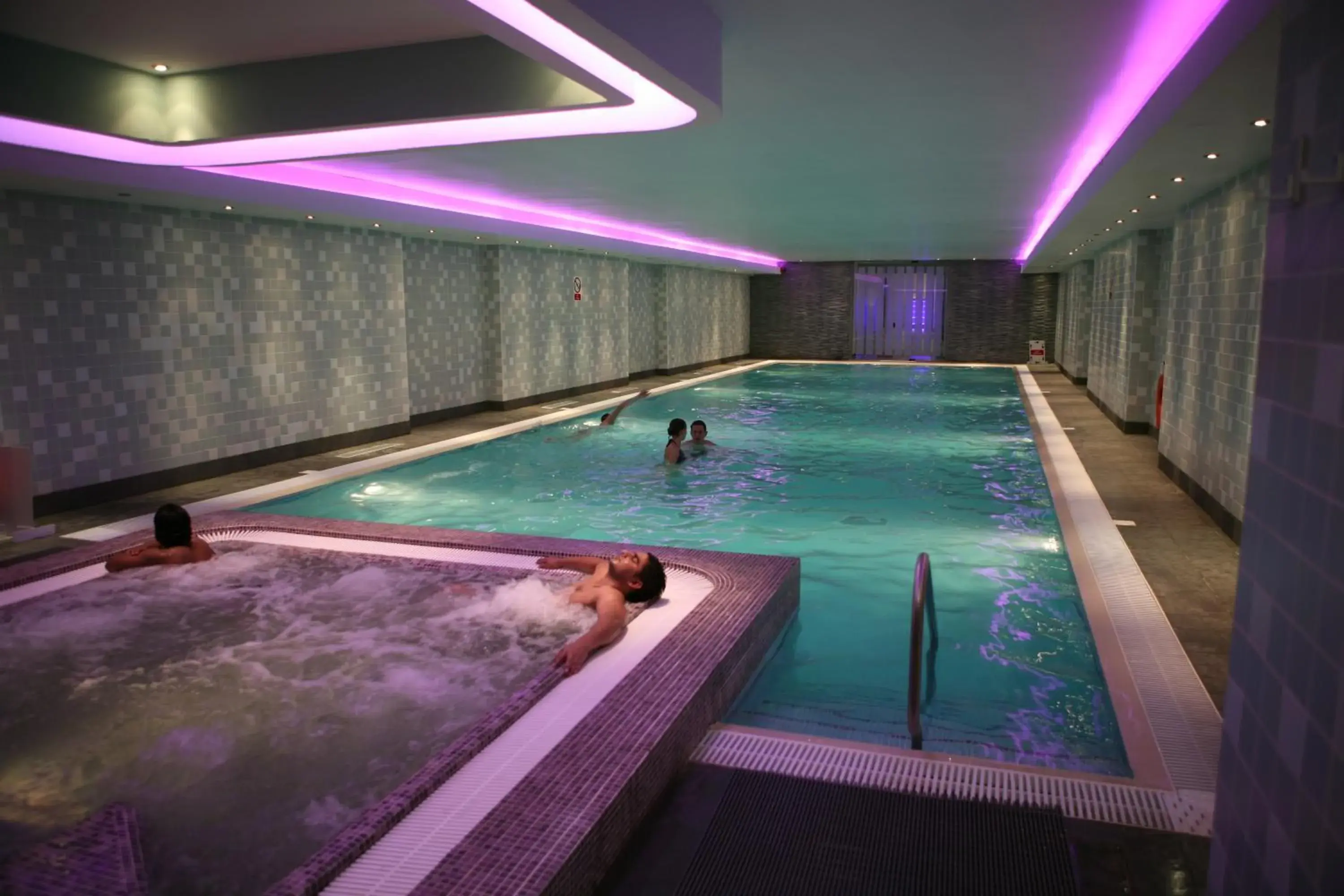 Swimming pool in The Continental Hotel and Spa, Heathrow Swimming pool in The Continental Hotel and Spa, Heathrow