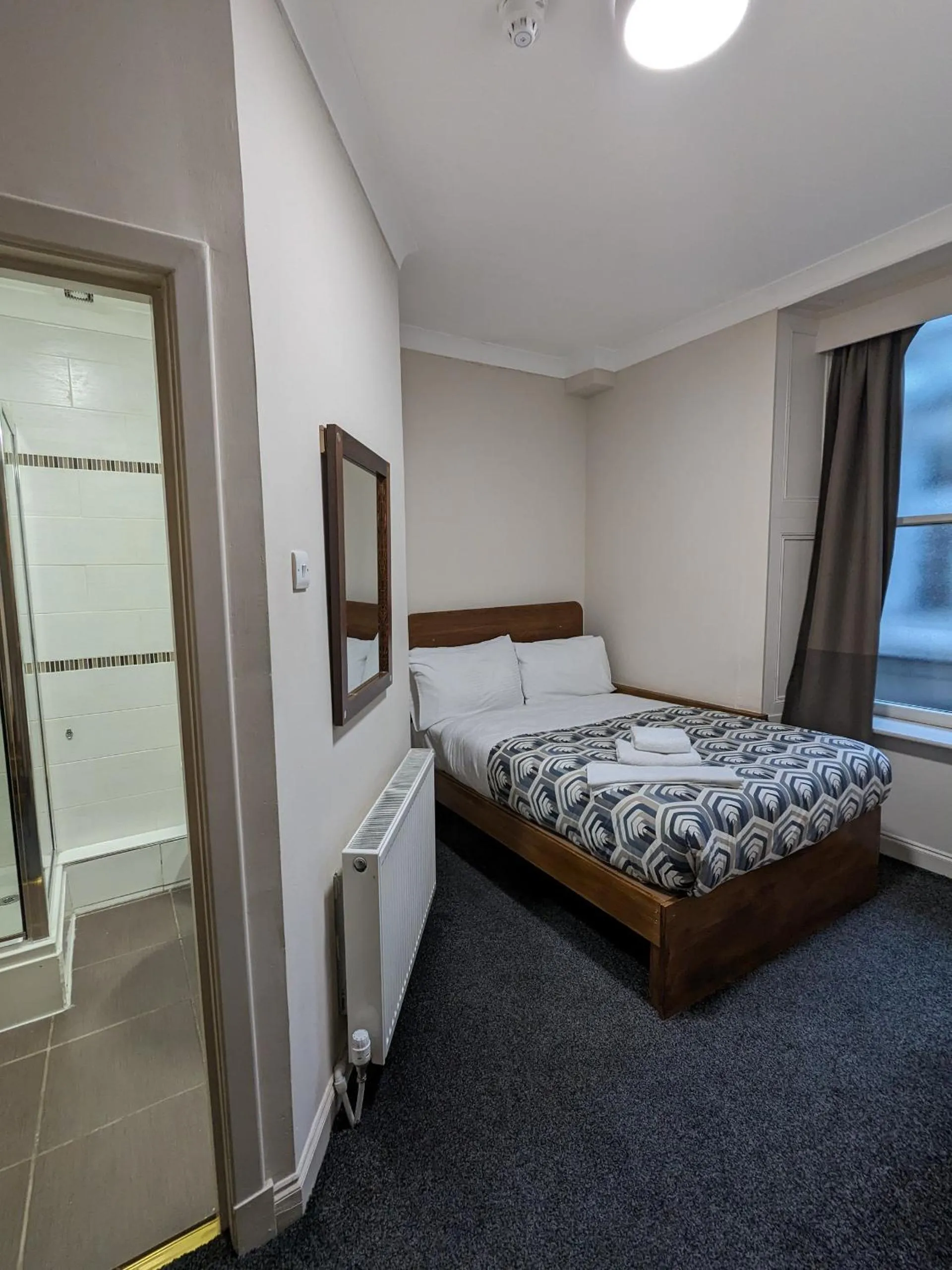 Bedroom, Bed in Aberdeen House