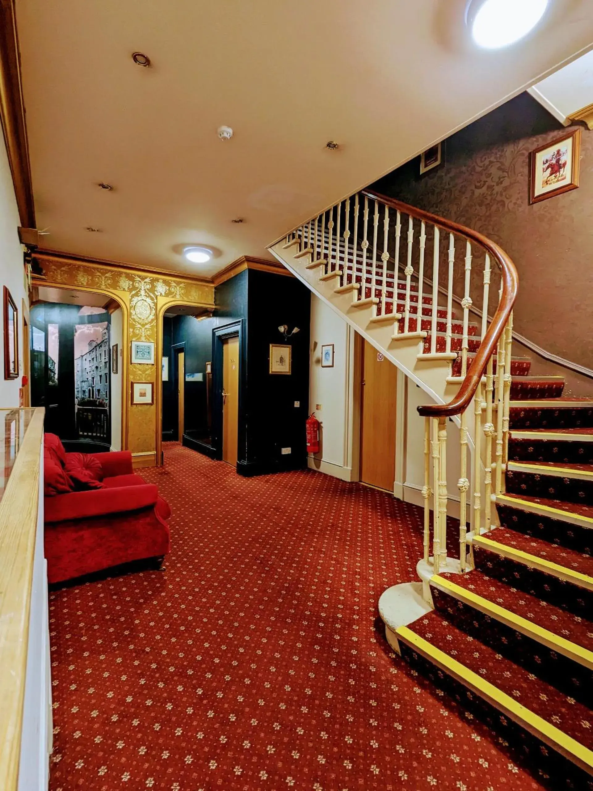 Property building in Aberdeen House Property building in Aberdeen House