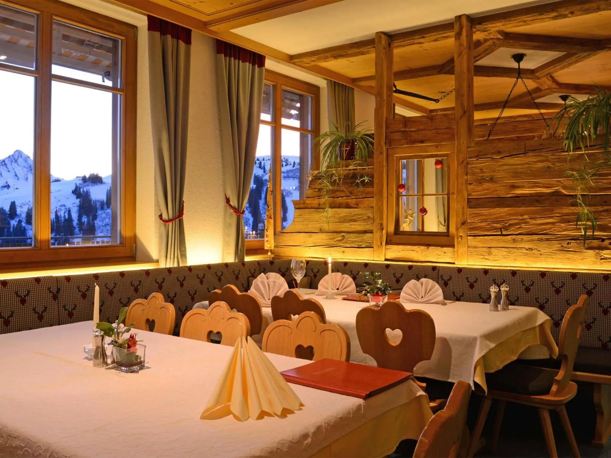 Dining area in Hotel Walisgaden superior