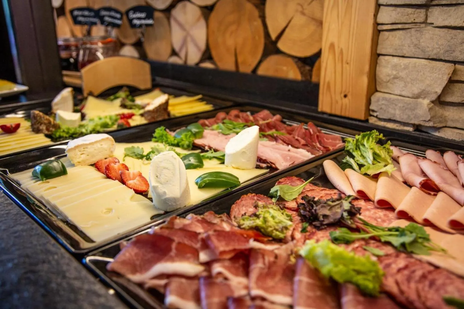 Breakfast in Hotel Walisgaden superior