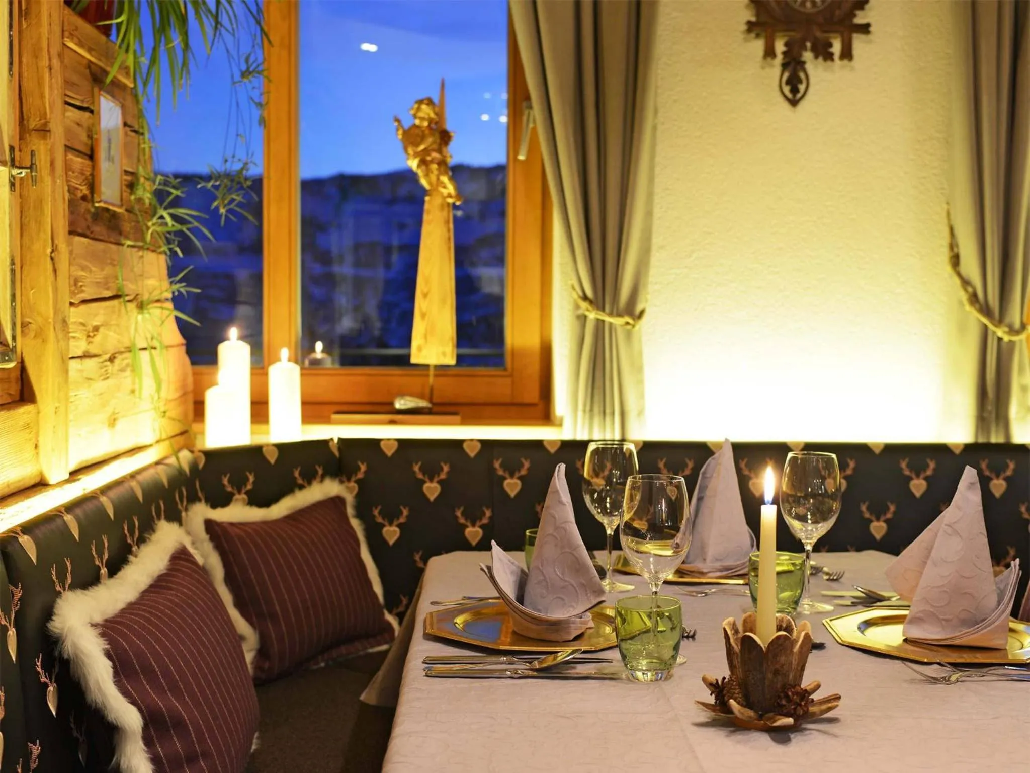 Dining area in Hotel Walisgaden superior