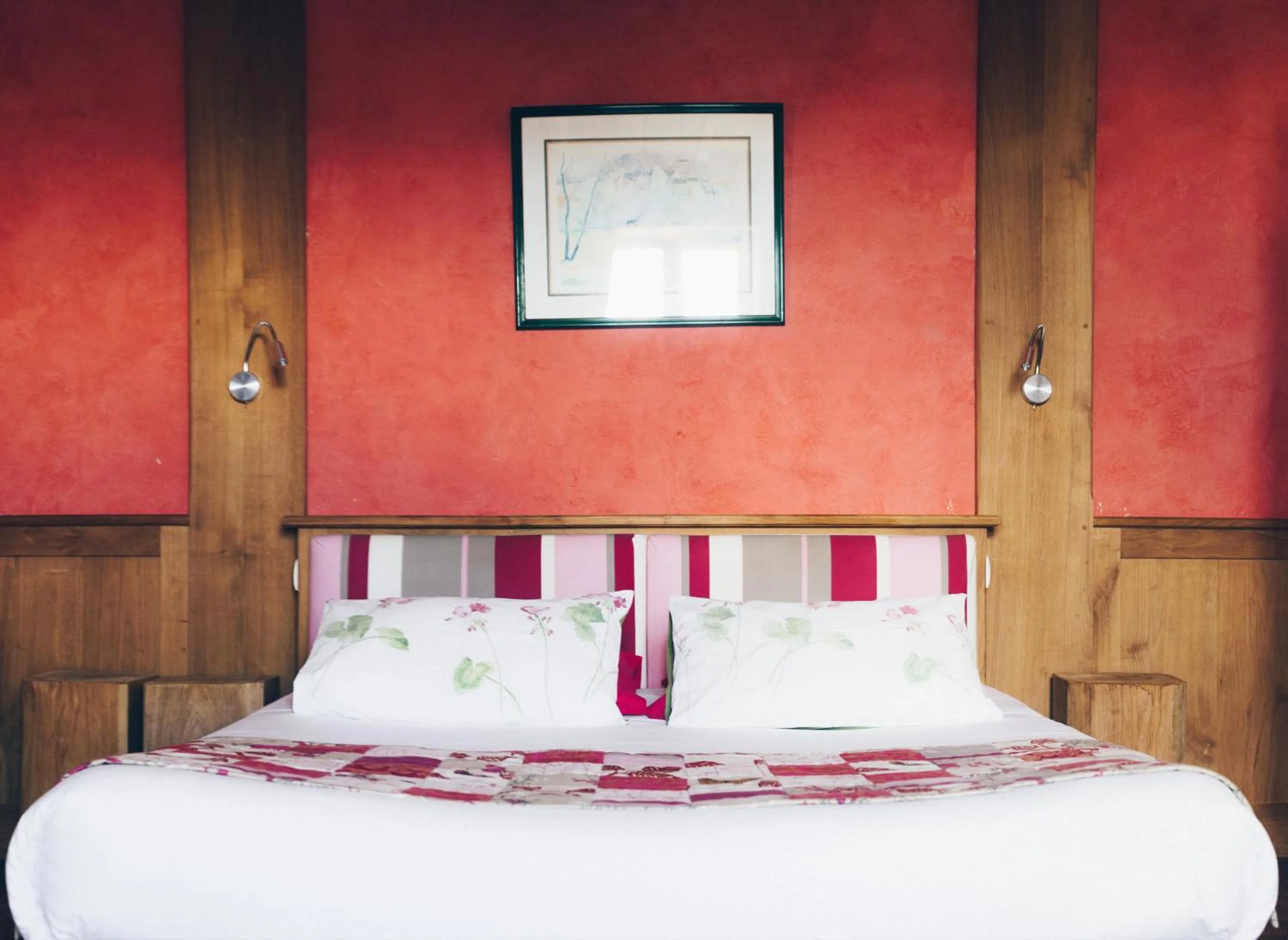 Bedroom in Chambres d'hôtes Le Clos d'Enhaut