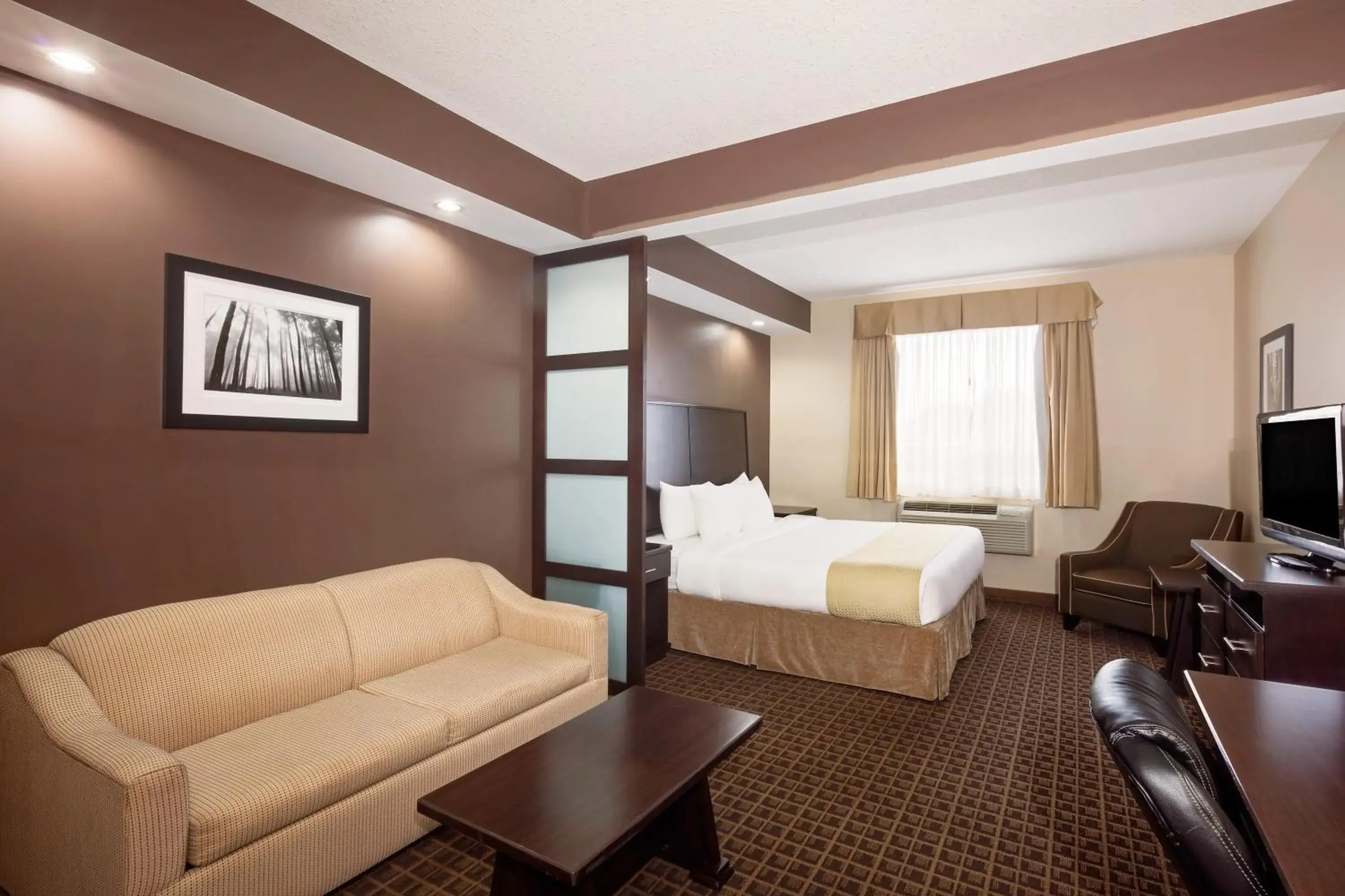 Bedroom, Bed in Ramada by Wyndham Cold Lake Bedroom, Bed in Ramada by Wyndham Cold Lake