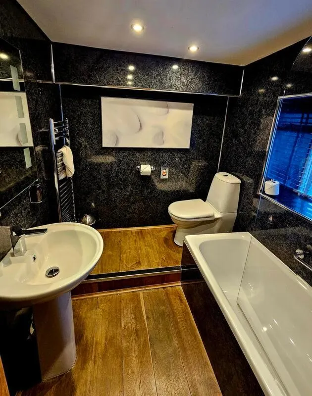 Bathroom in Royal Oak Appleby