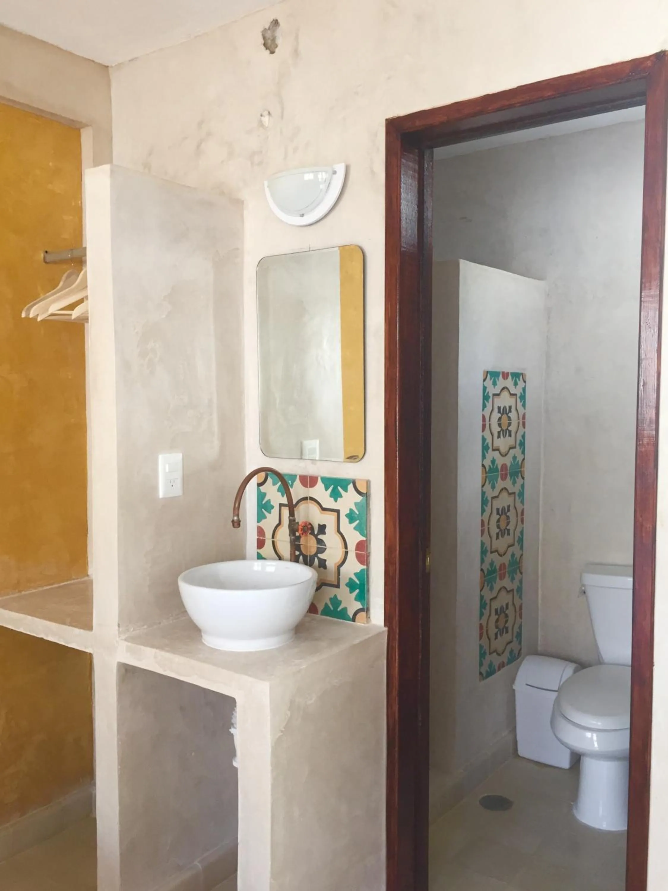 Toilet in Che Nomadas Mérida Hostel