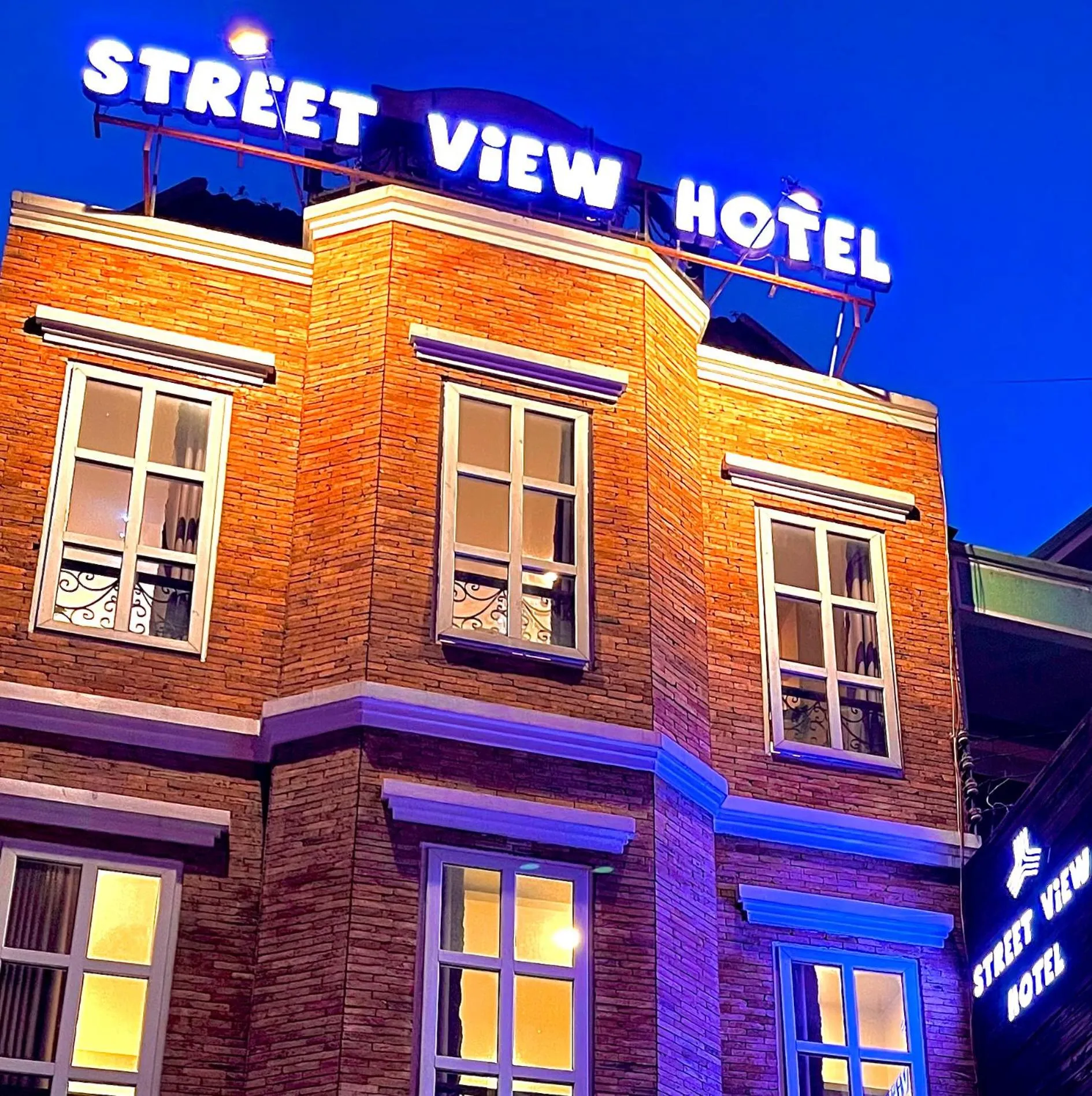 Street View Hotel & Apartment