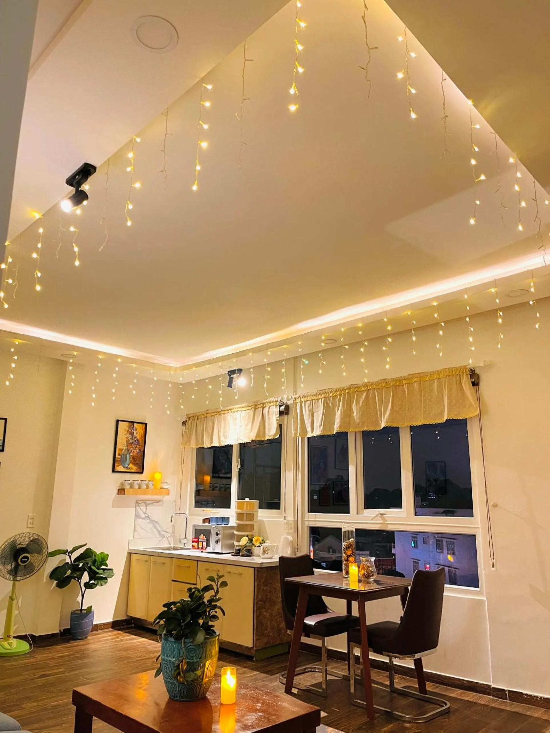 Kitchen or kitchenette in Street View Hotel & Apartment