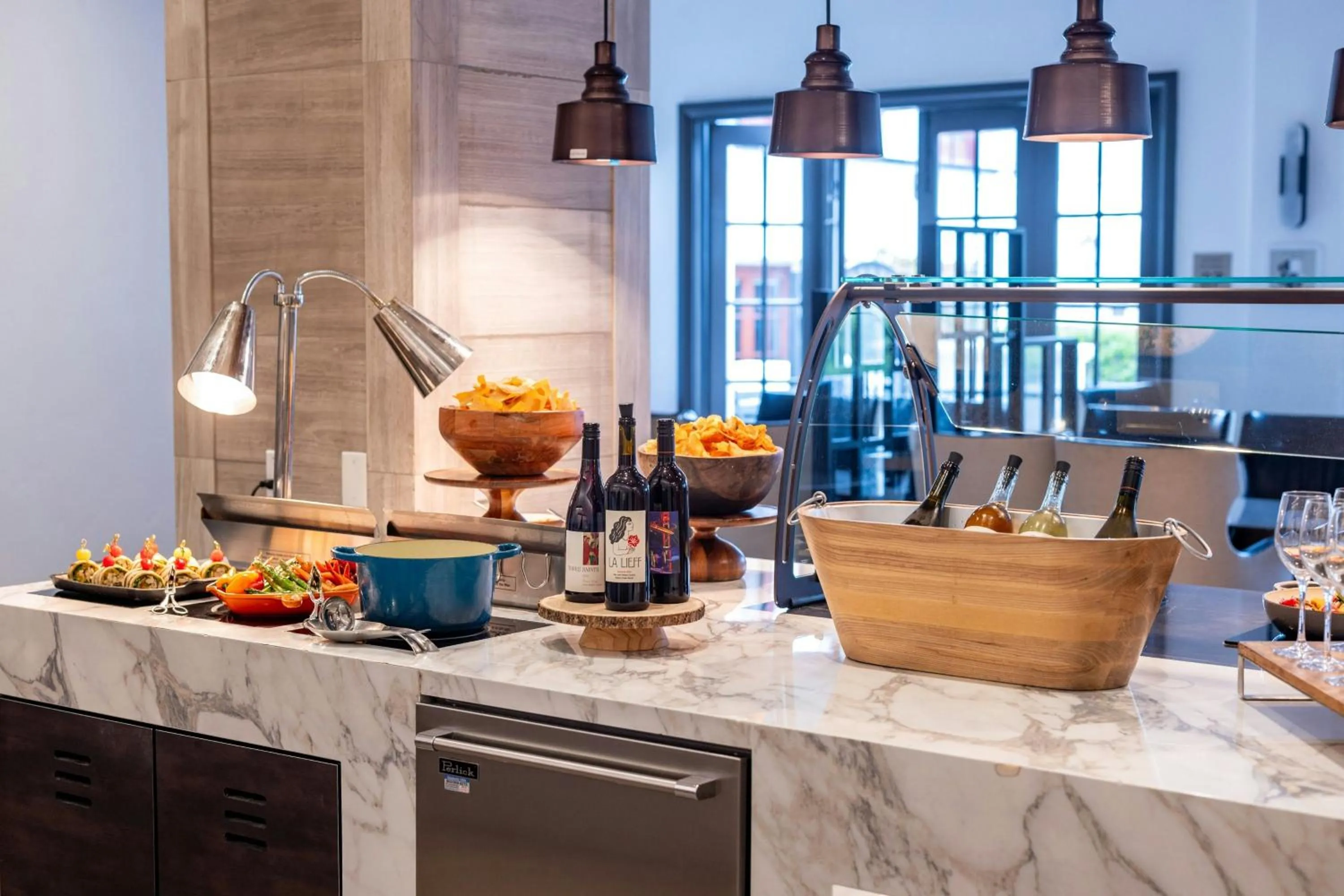 Lounge or bar in The Ritz-Carlton Bacara, Santa Barbara