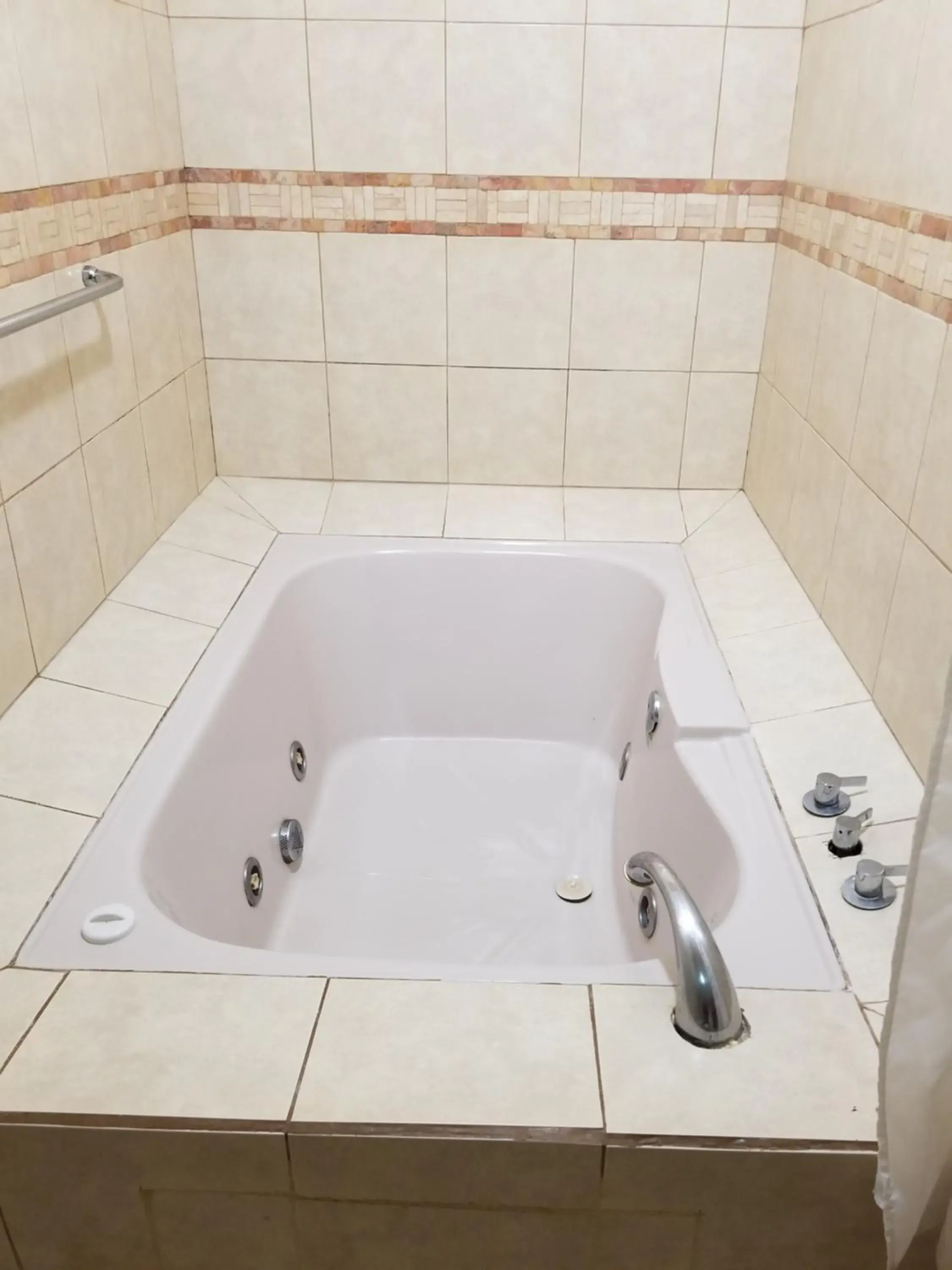 Superior Family Room in Hotel Monte Campana Heredia Superior Family Room in Hotel Monte Campana Heredia