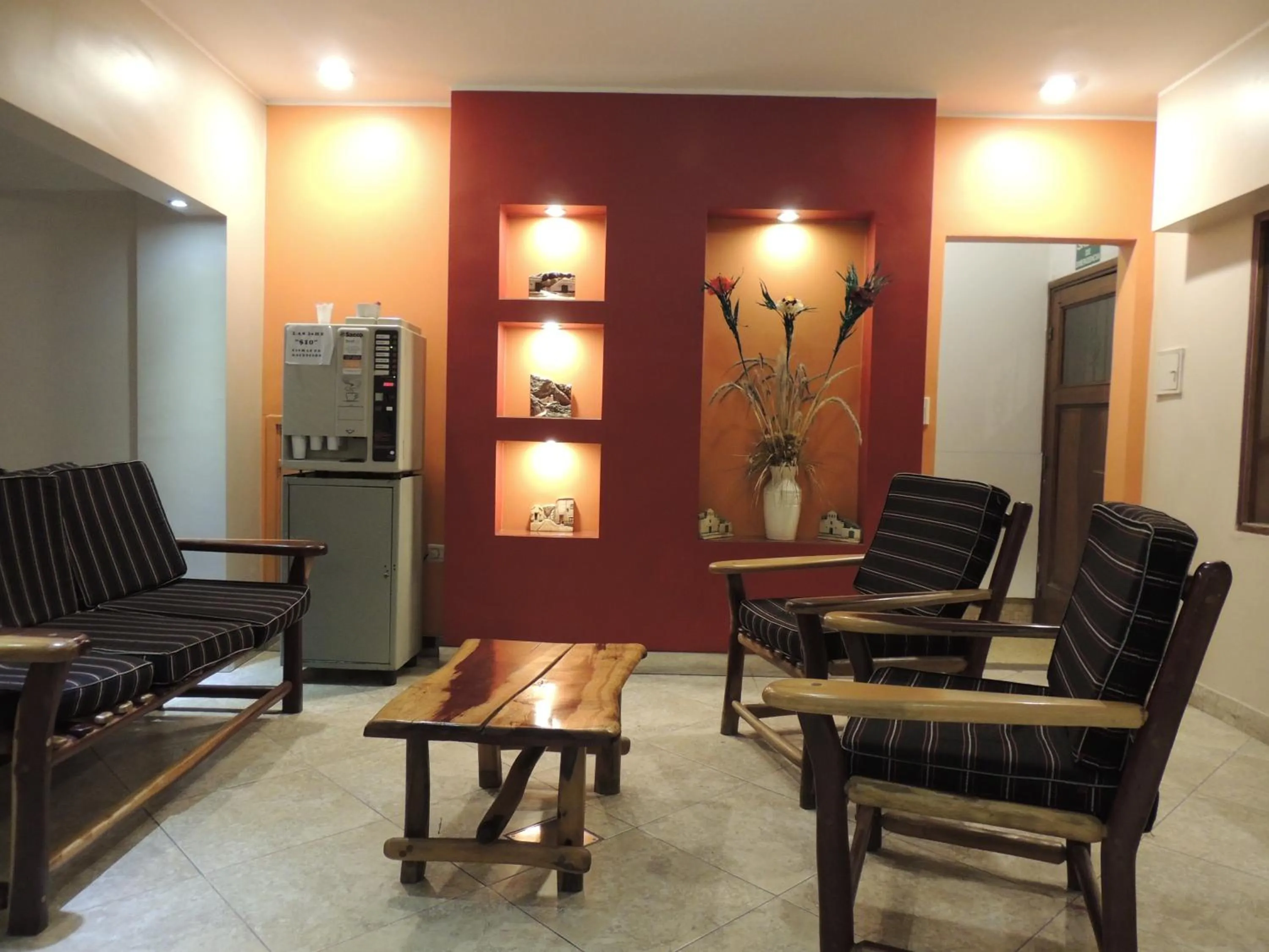 Dining area in Hotel Buenos Aires