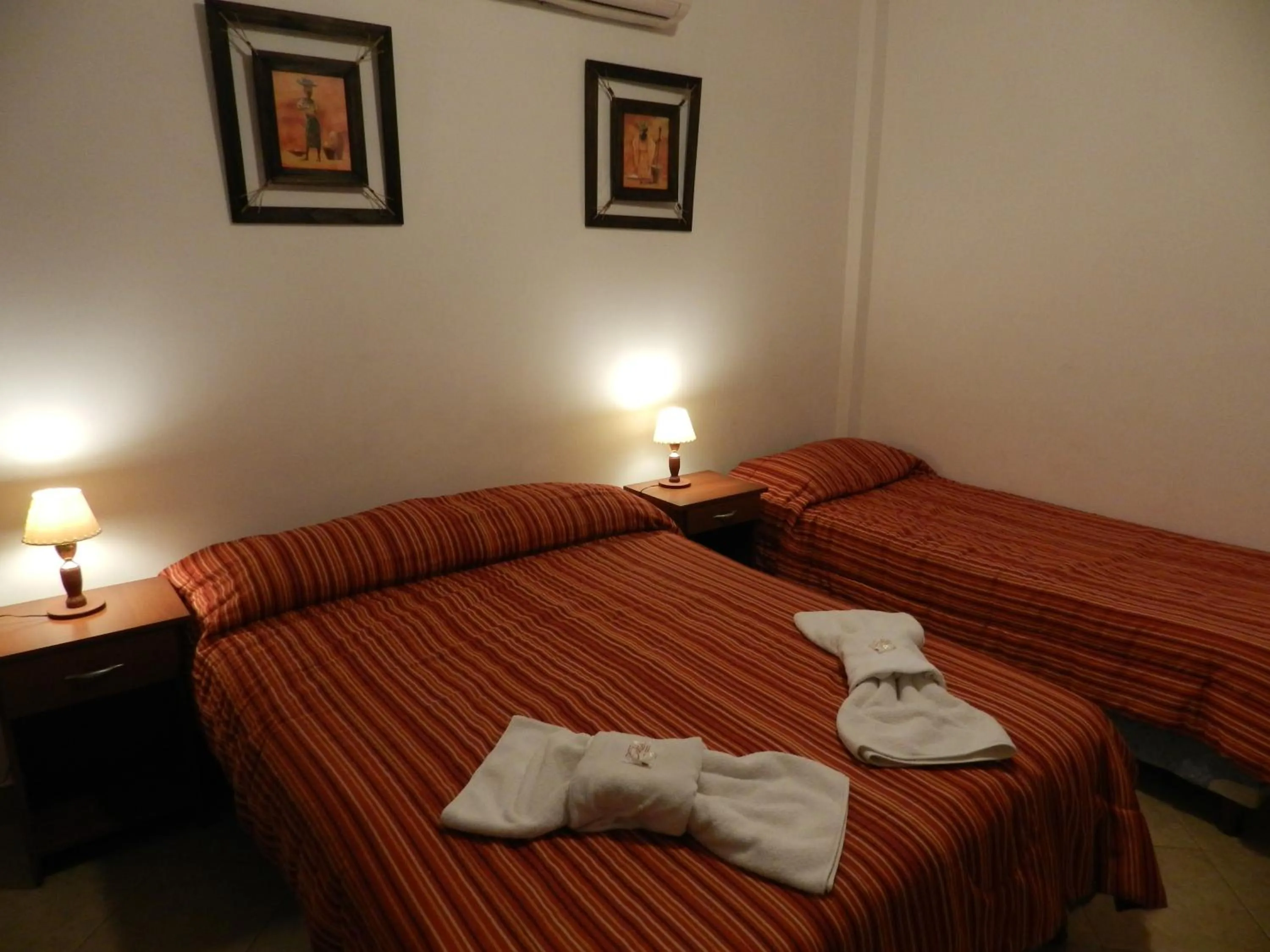 Photo of the whole room, Bed in Hotel Buenos Aires