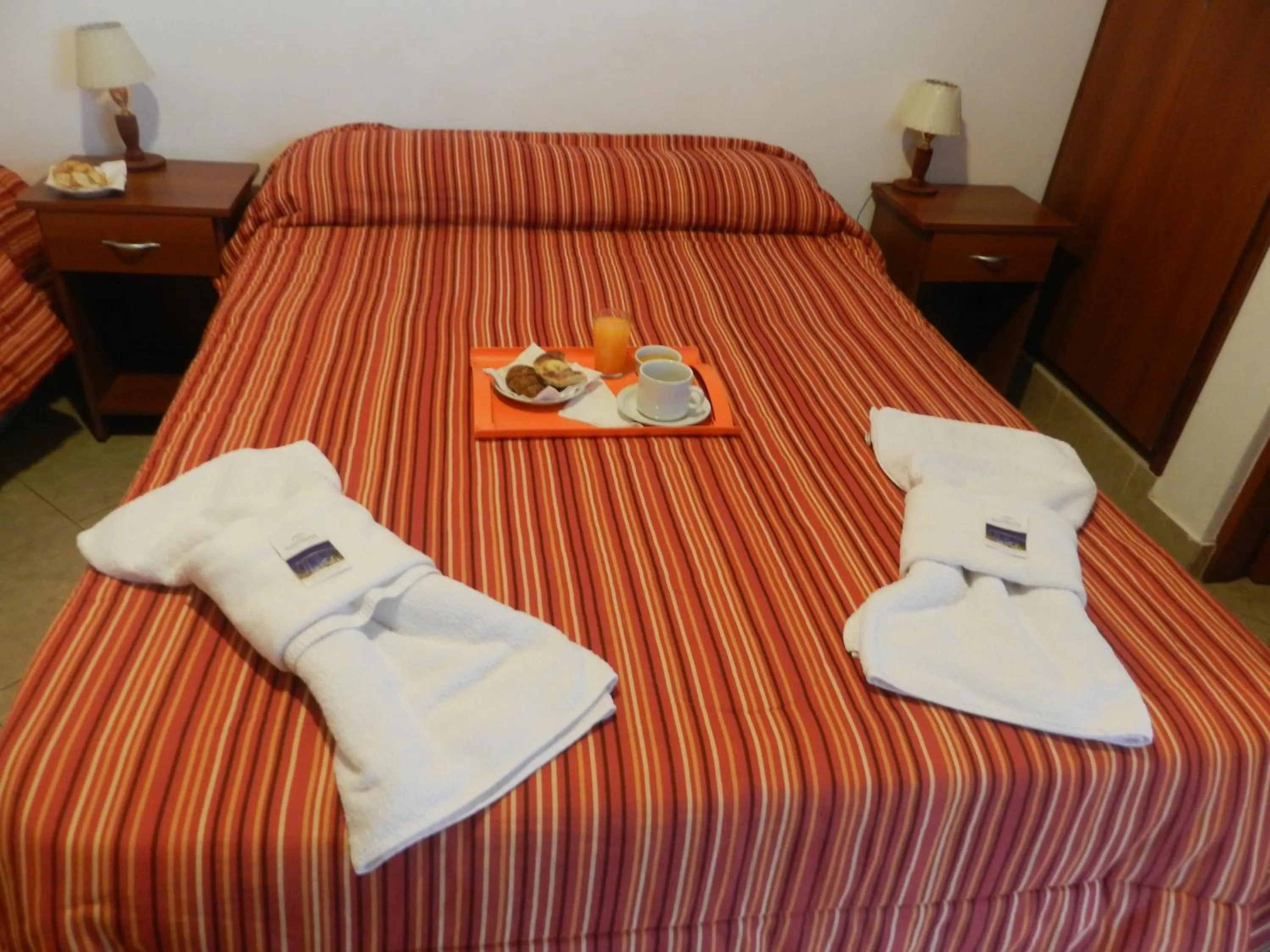 bunk bed, Bed in Hotel Buenos Aires