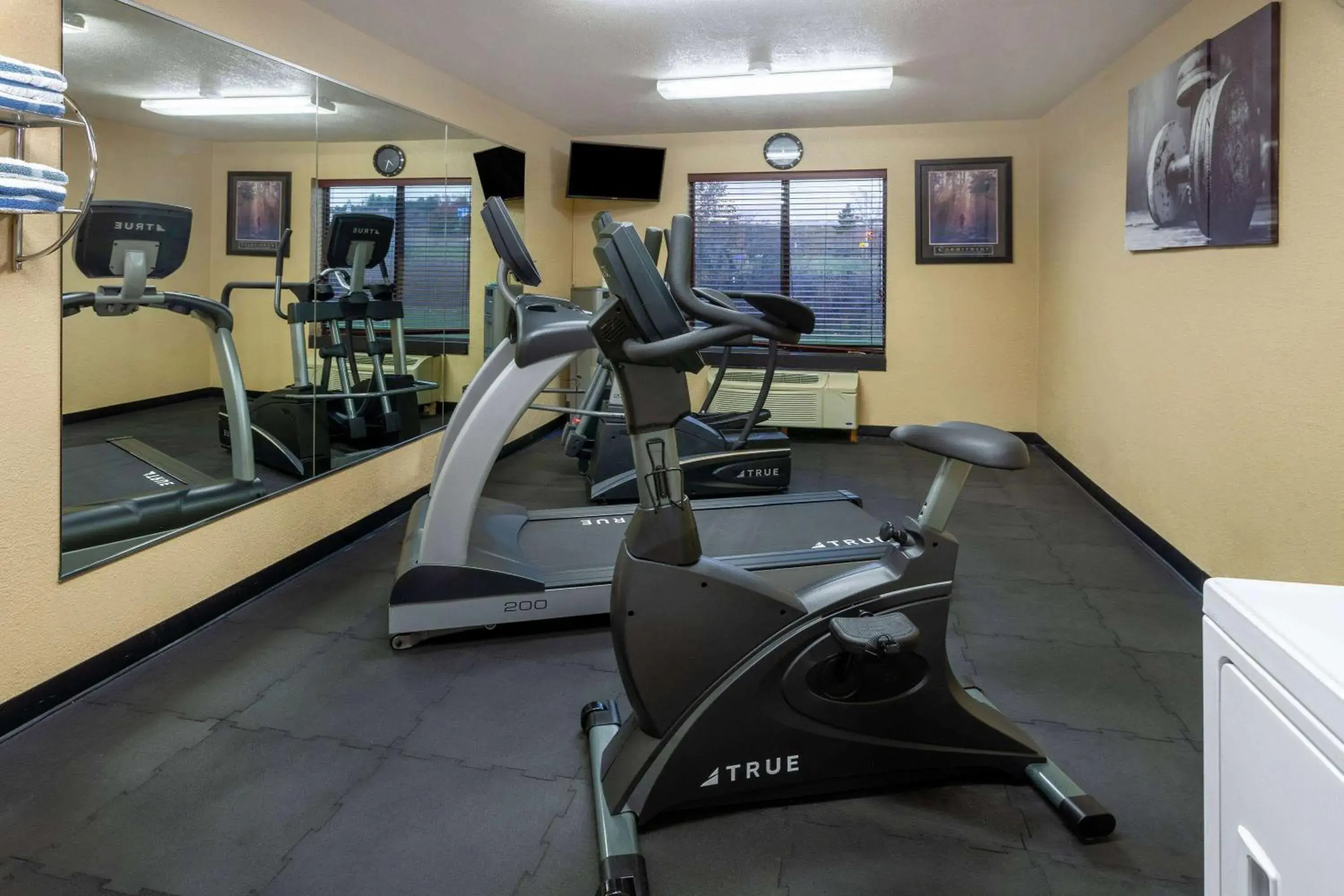 Fitness centre/facilities in Super 8 by Wyndham Wausau Fitness centre/facilities in Super 8 by Wyndham Wausau