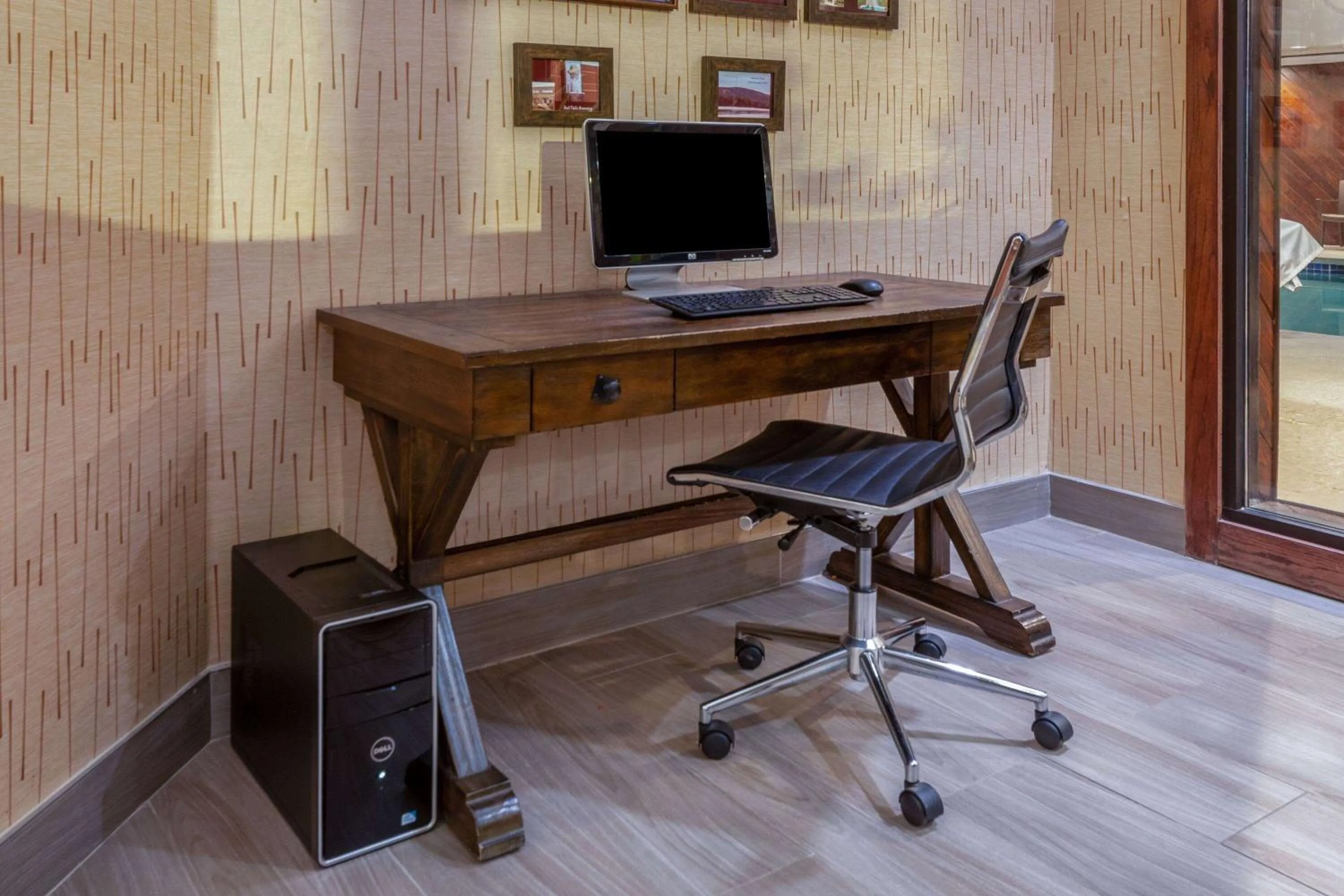 Business facilities in Super 8 by Wyndham Wausau