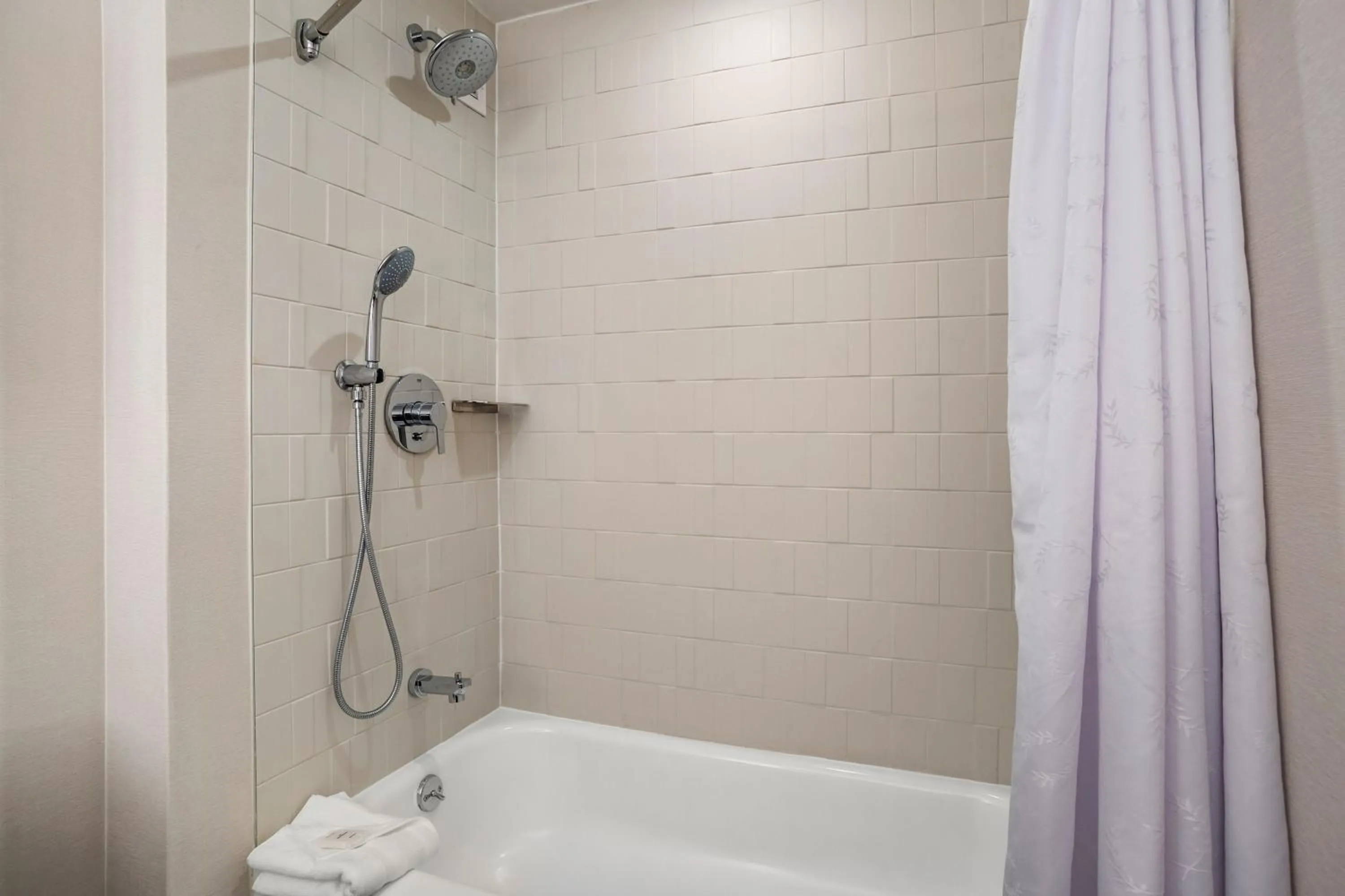 Bathroom in Sheraton Suites Wilmington Downtown