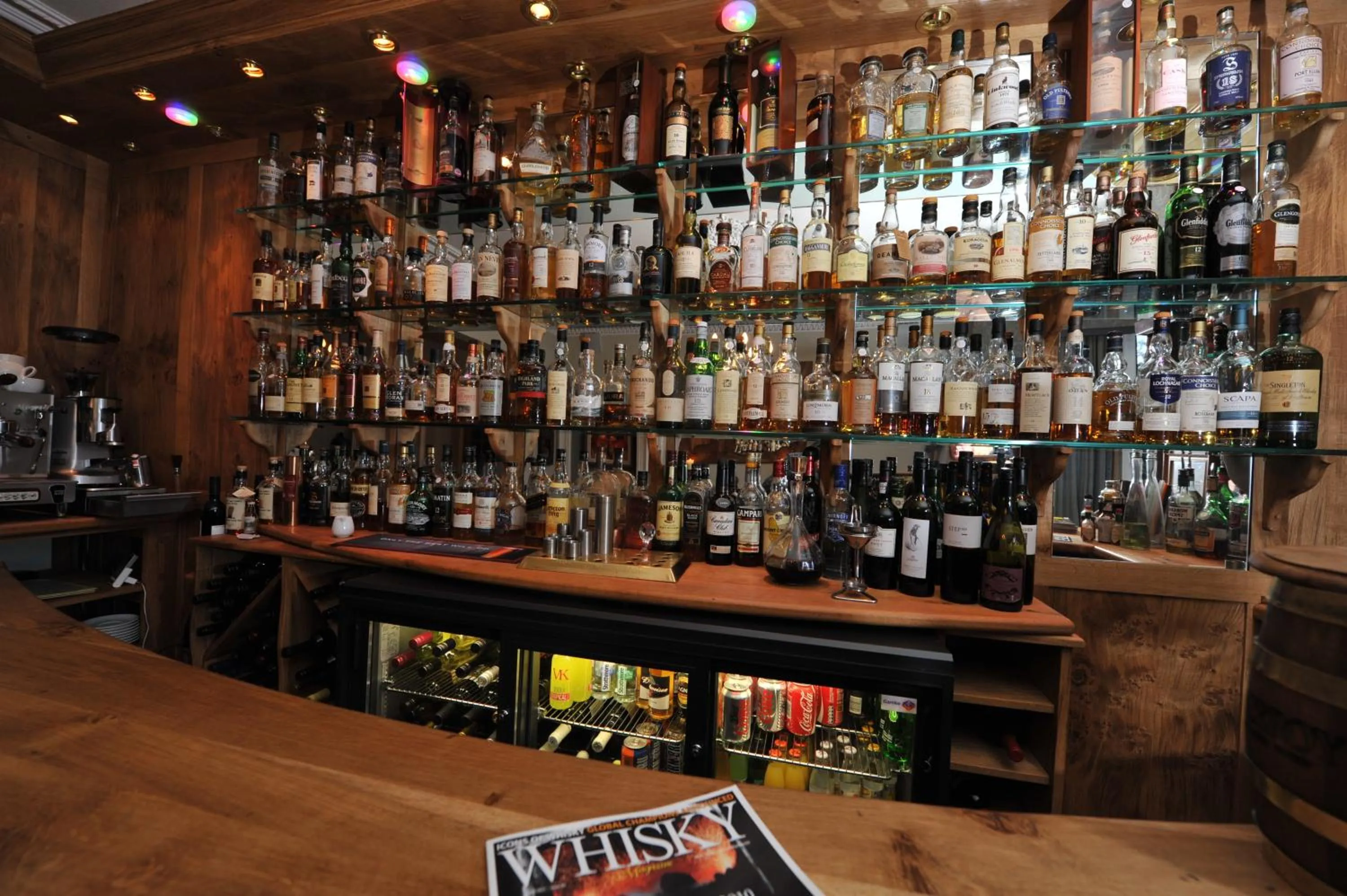 Lounge or bar in Poppies Hotel