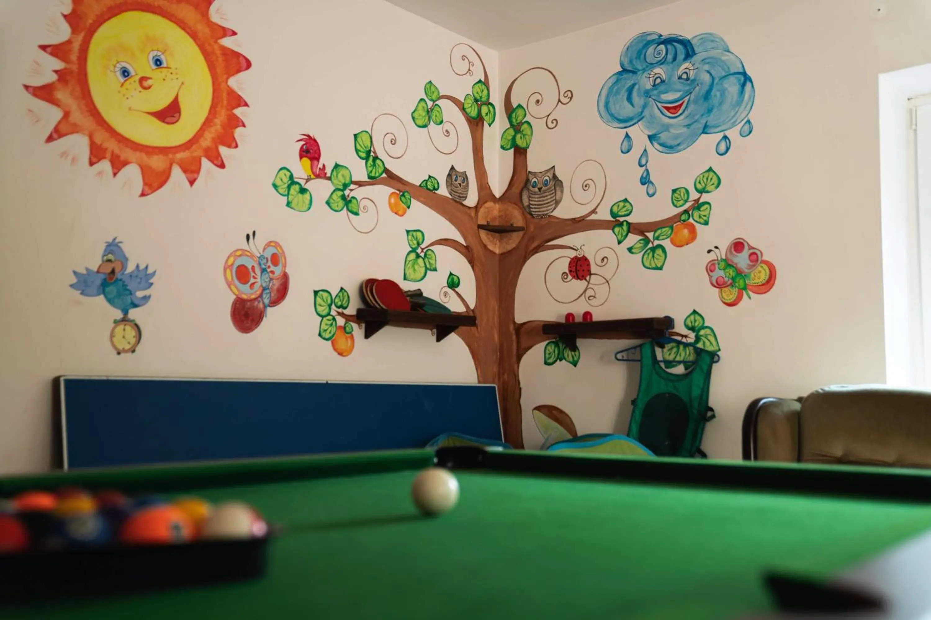 Communal lounge/ TV room in Lusia