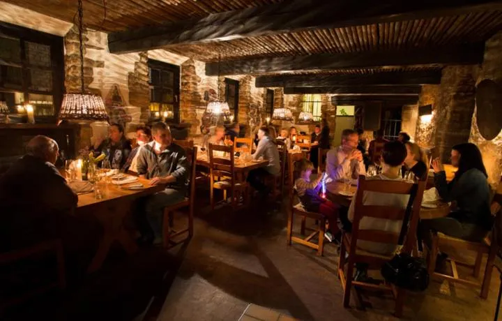 Restaurant/places to eat in Landhotel Battenheimer Hof