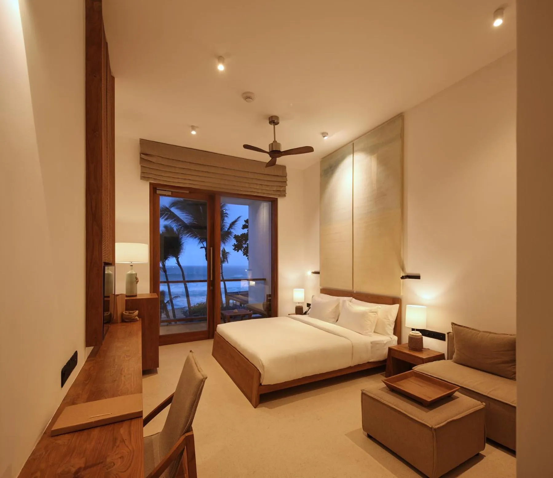 Photo of the whole room, Bed in Riff Hikkaduwa