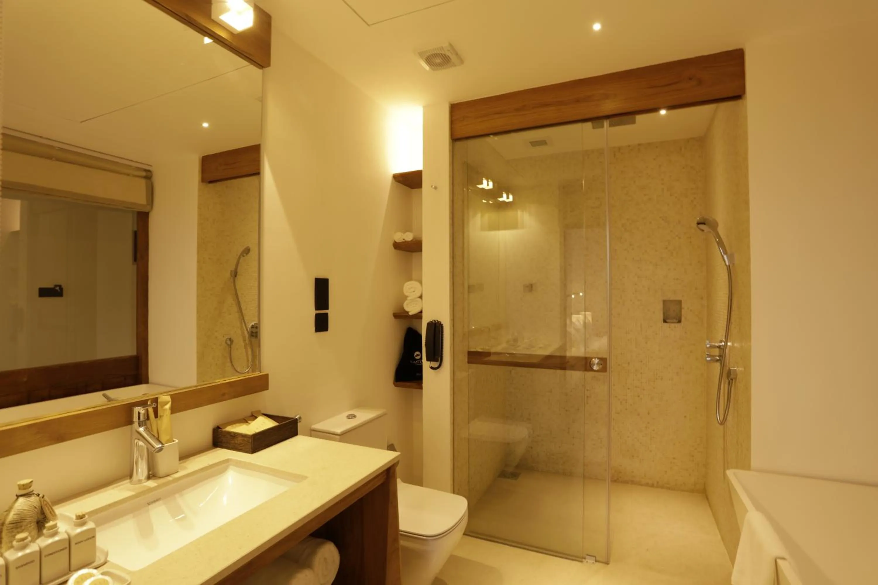 Bathroom in Riff Hikkaduwa