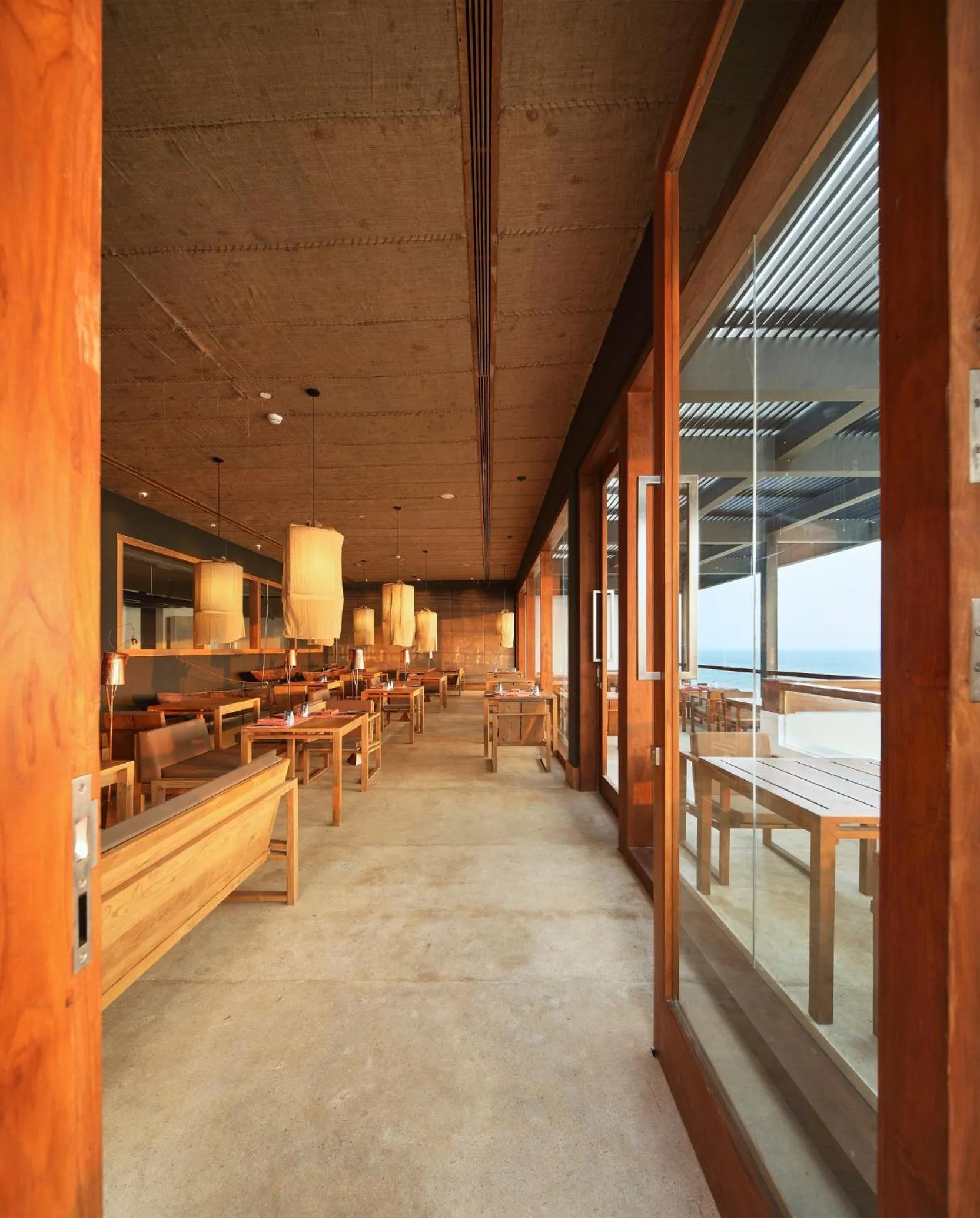 Restaurant/places to eat in Riff Hikkaduwa