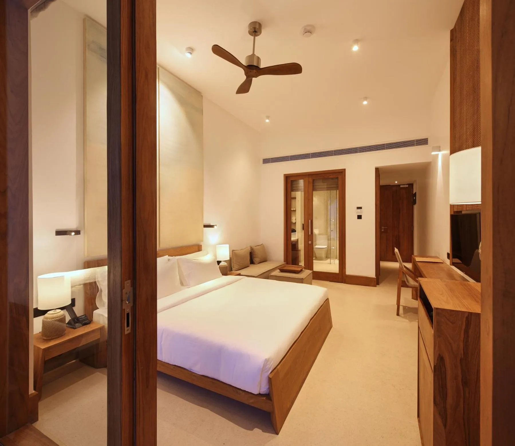 Photo of the whole room, Bed in Riff Hikkaduwa