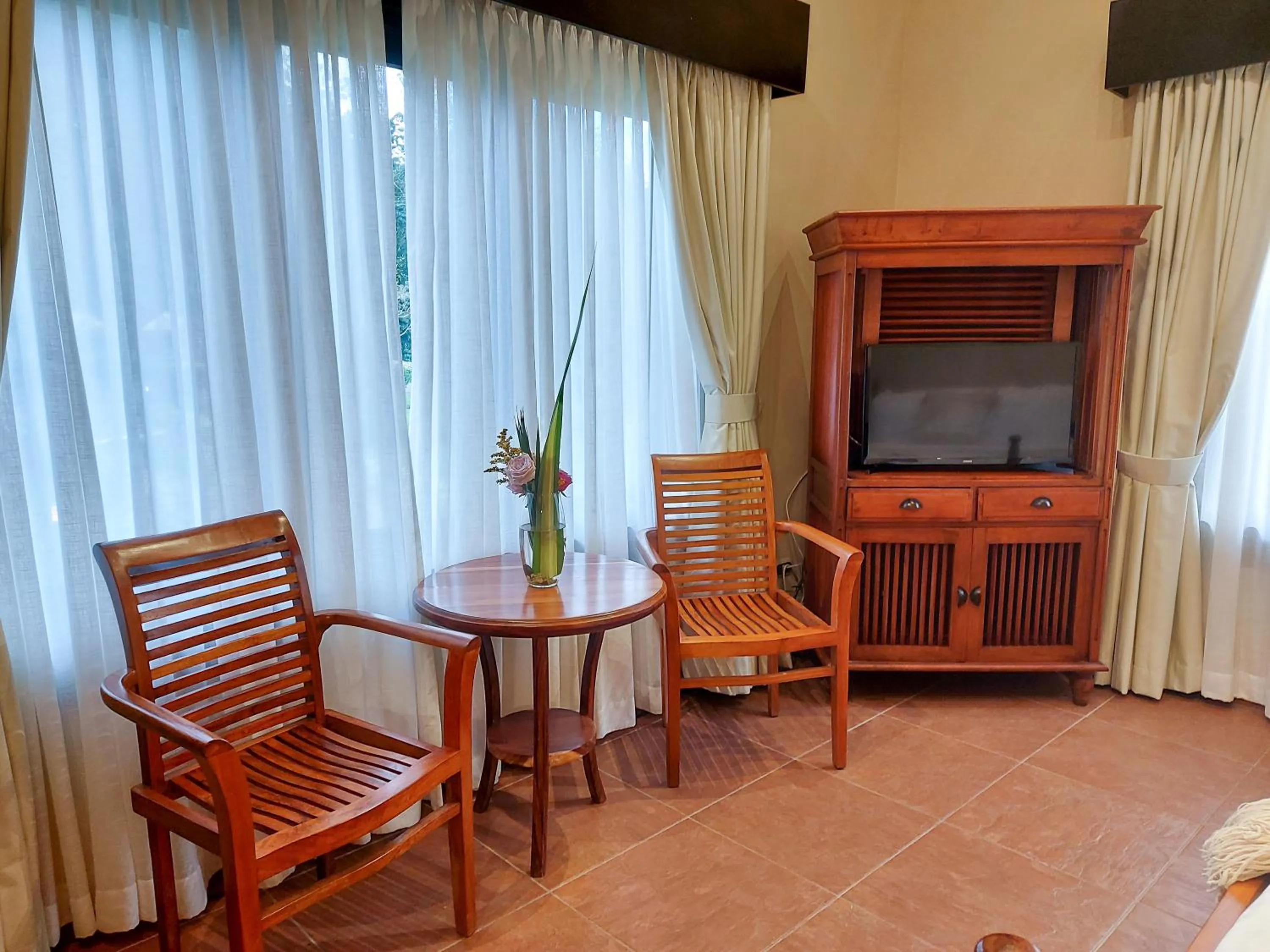 Seating area in The Riverside Inn