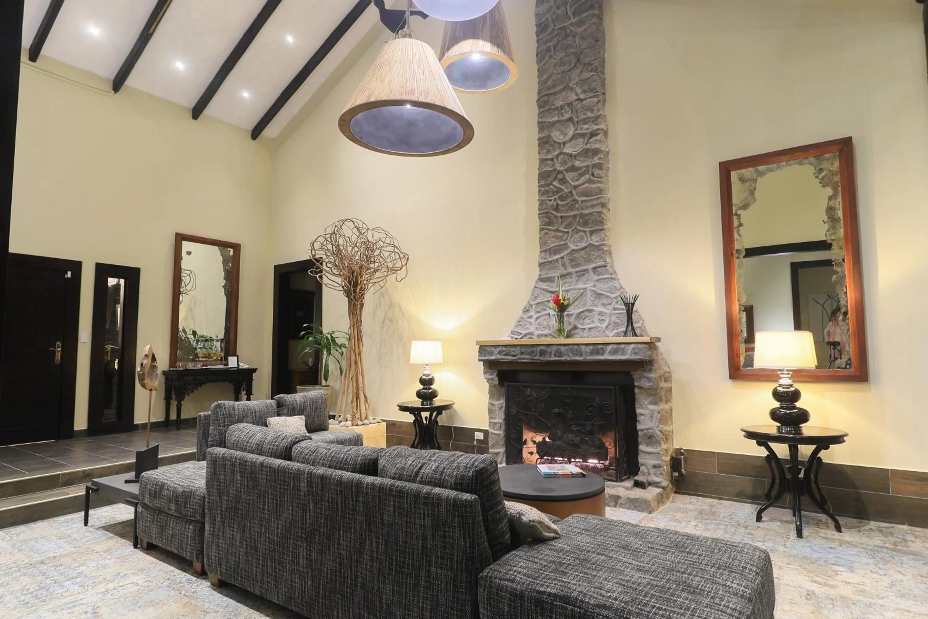 Living room in The Riverside Inn