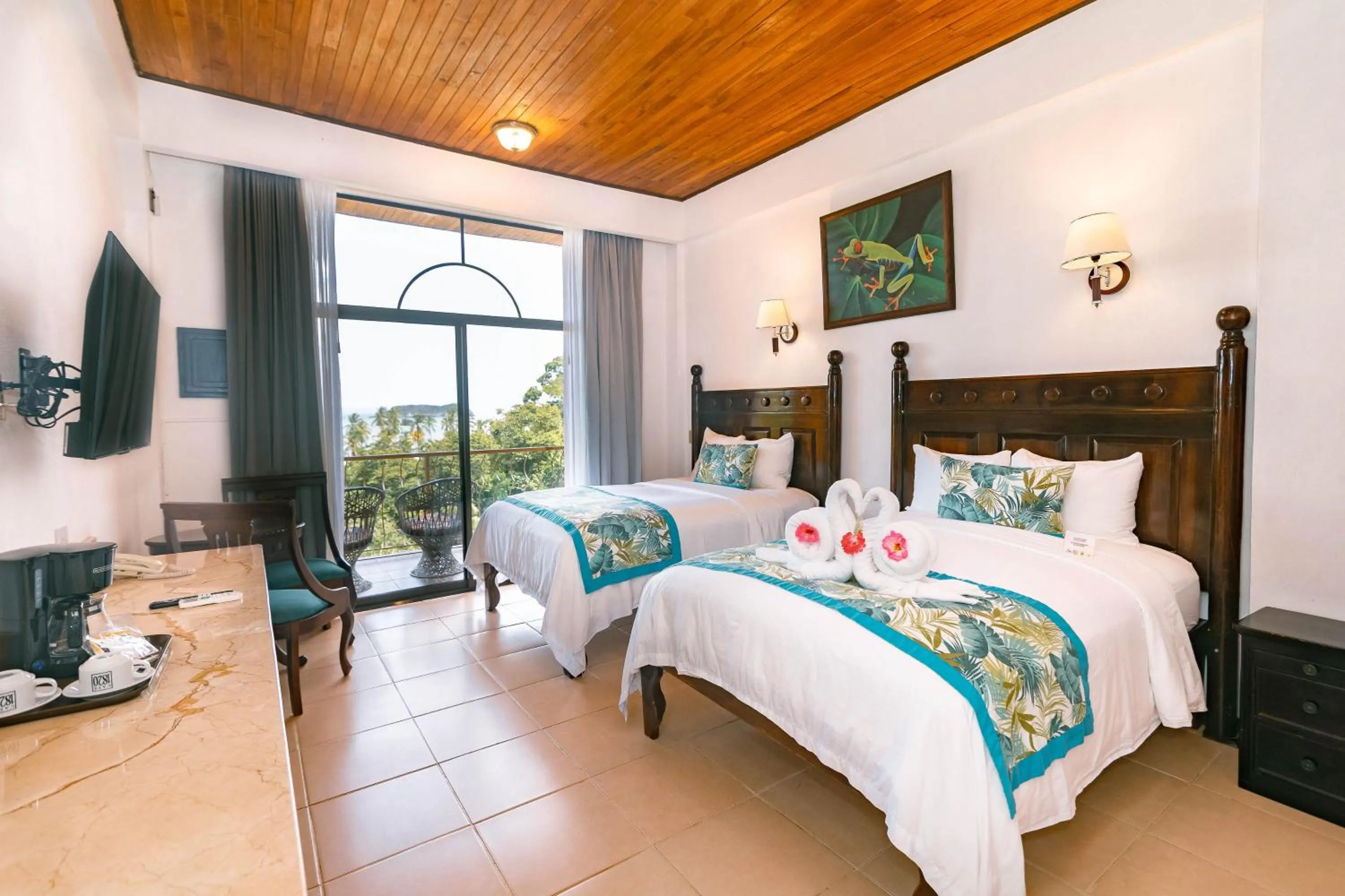 Photo of the whole room, Bed in Hotel San Bada Resort & Spa