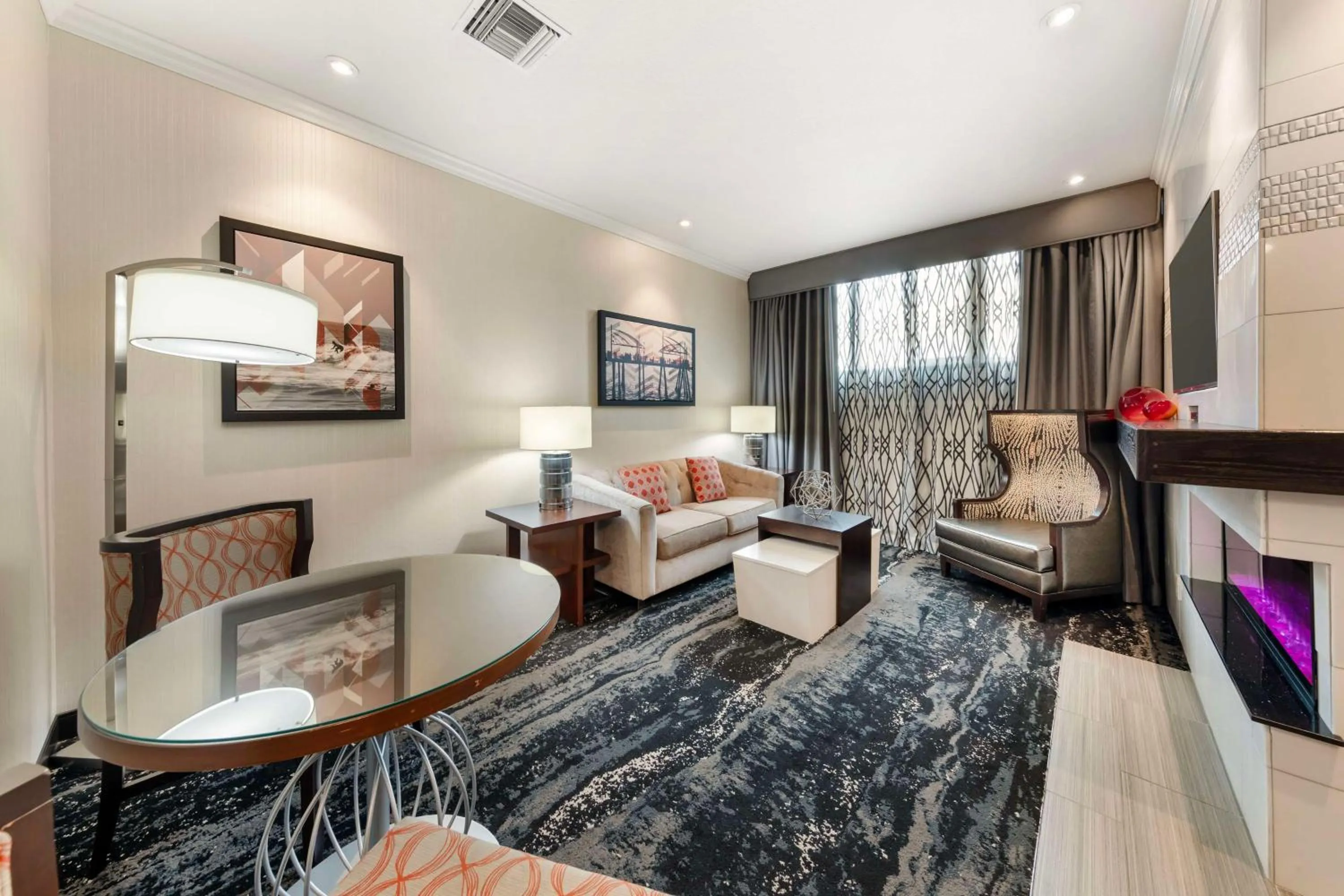 Bedroom, Bed in Best Western Plus Redondo Beach Inn