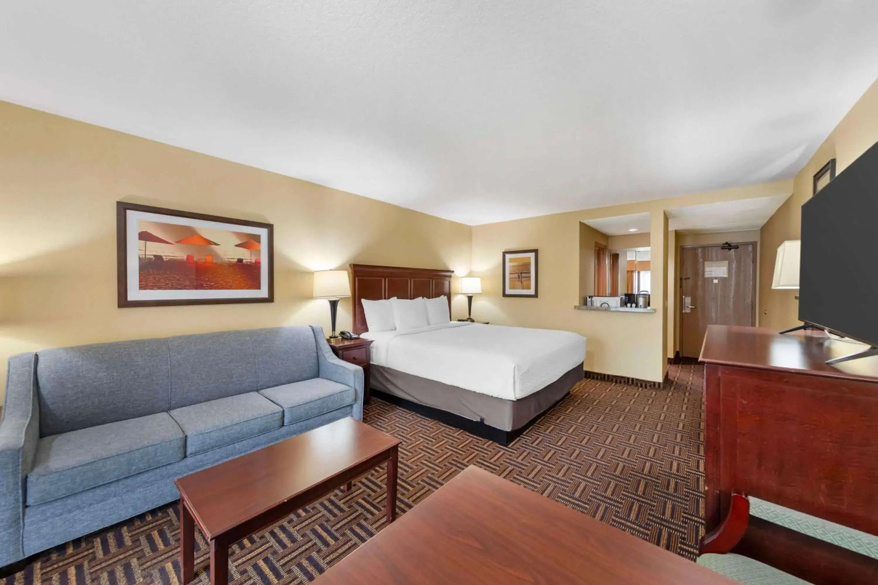 Bedroom, Bed in Best Western Plus Redondo Beach Inn Bedroom, Bed in Best Western Plus Redondo Beach Inn