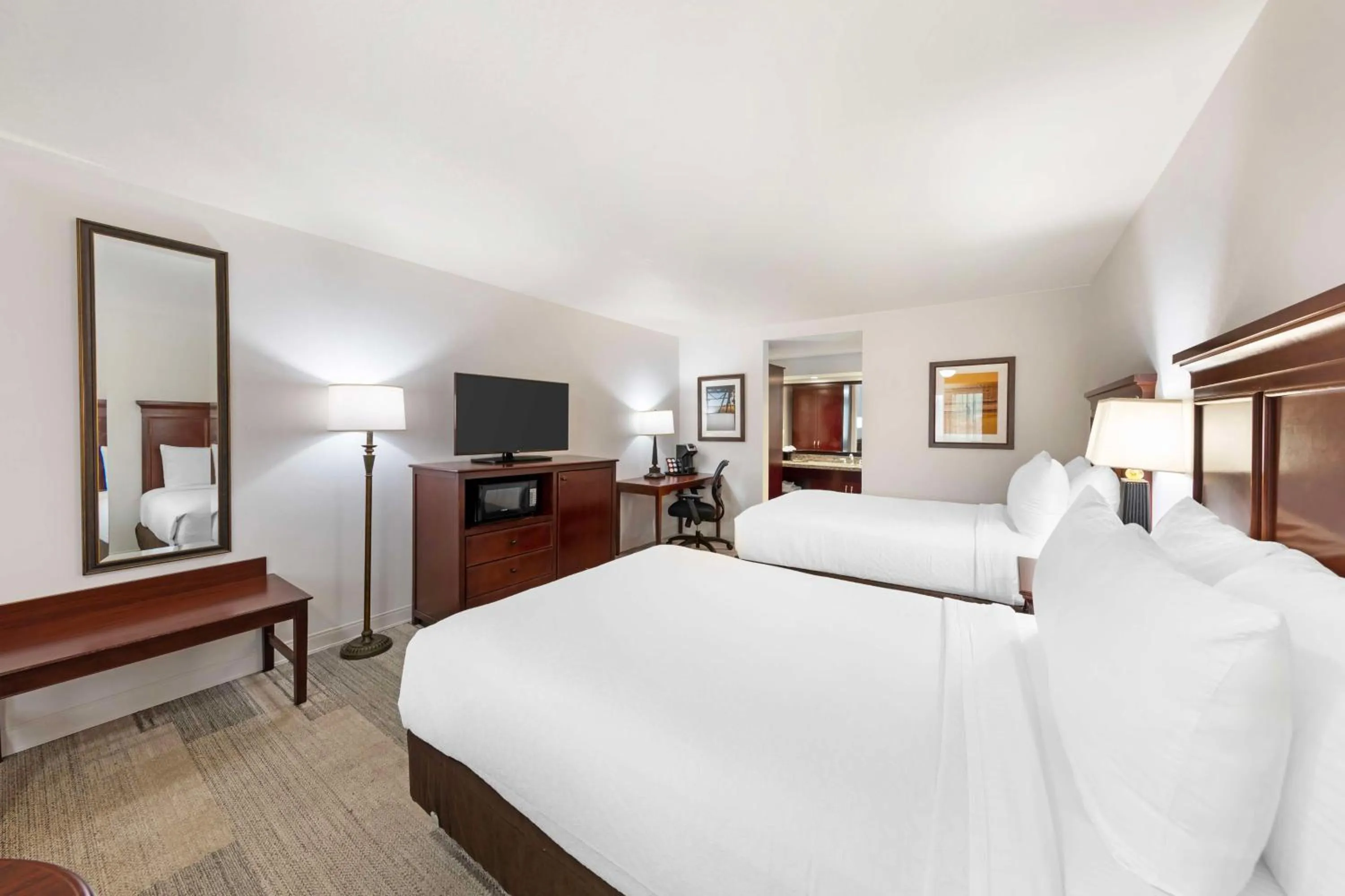 Bedroom, Bed in Best Western Plus Redondo Beach Inn