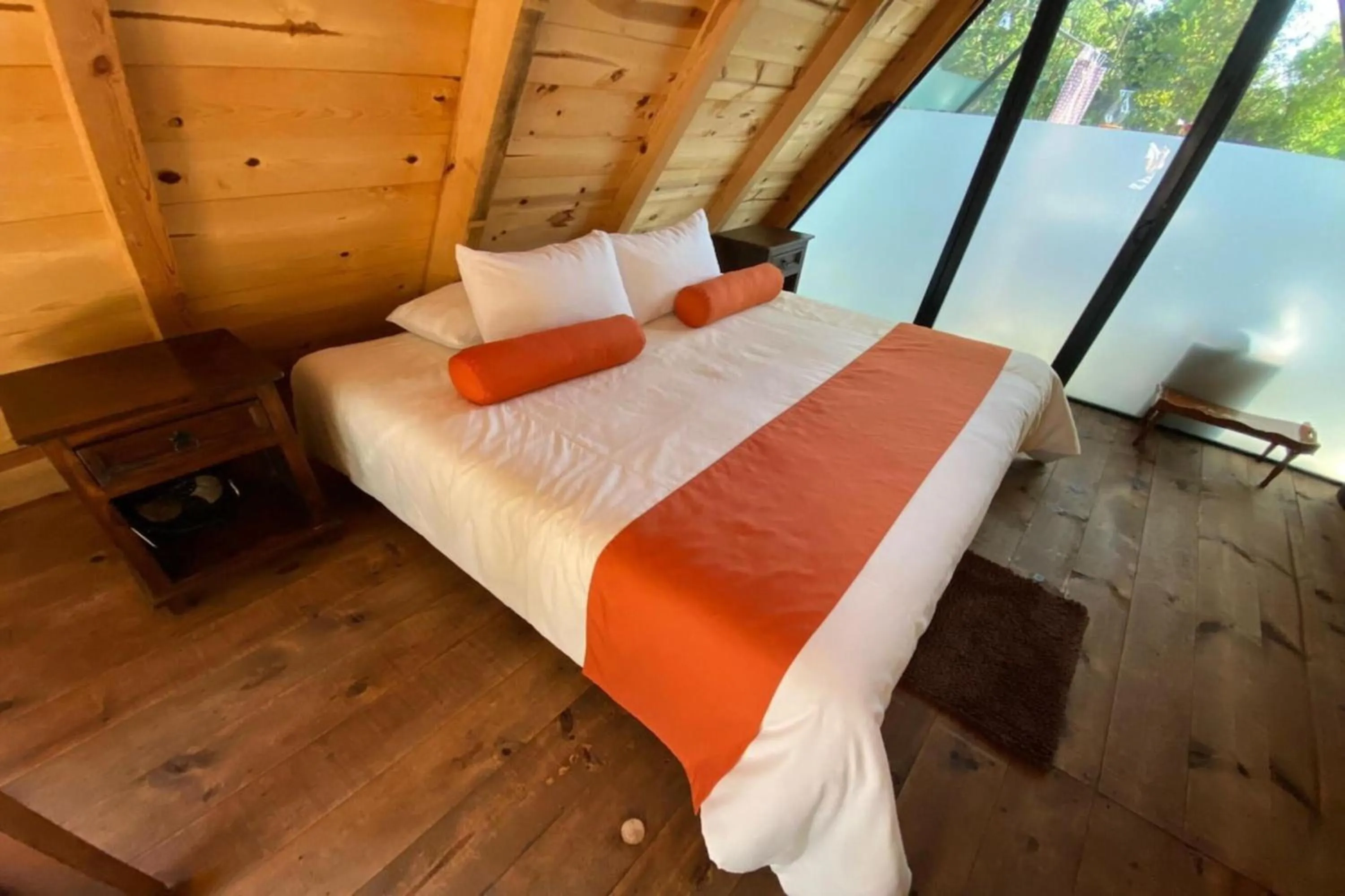 Bedroom, Bed in Capital O Hotel La Huerta Golf & Hotel, Cholula