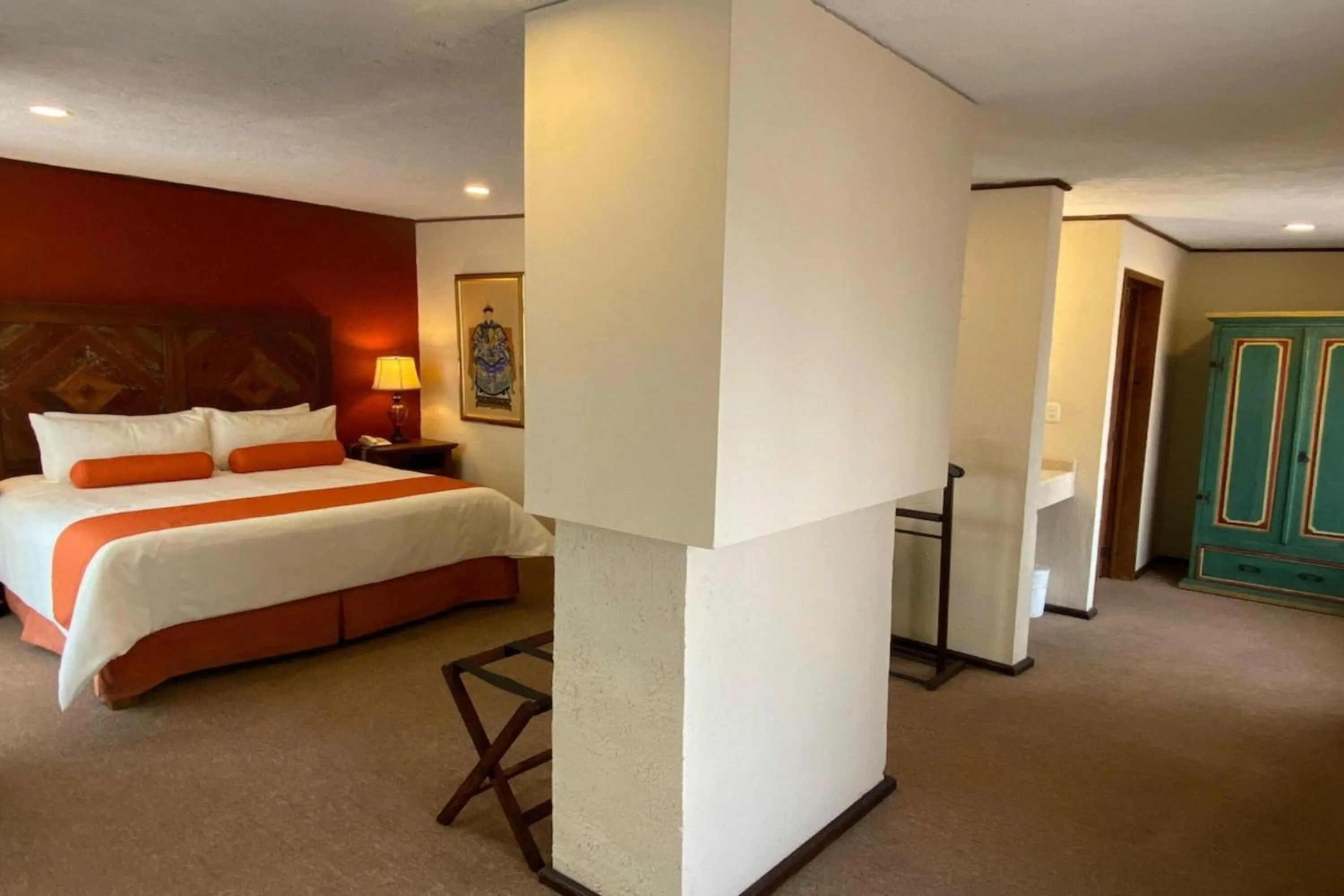 Bedroom, Bed in Capital O Hotel La Huerta Golf & Hotel, Cholula