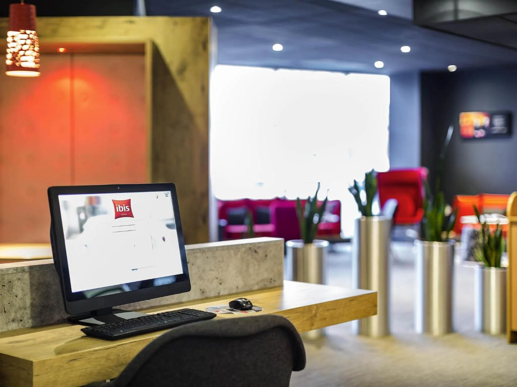 Restaurant/places to eat in ibis Leeds Centre Marlborough Street