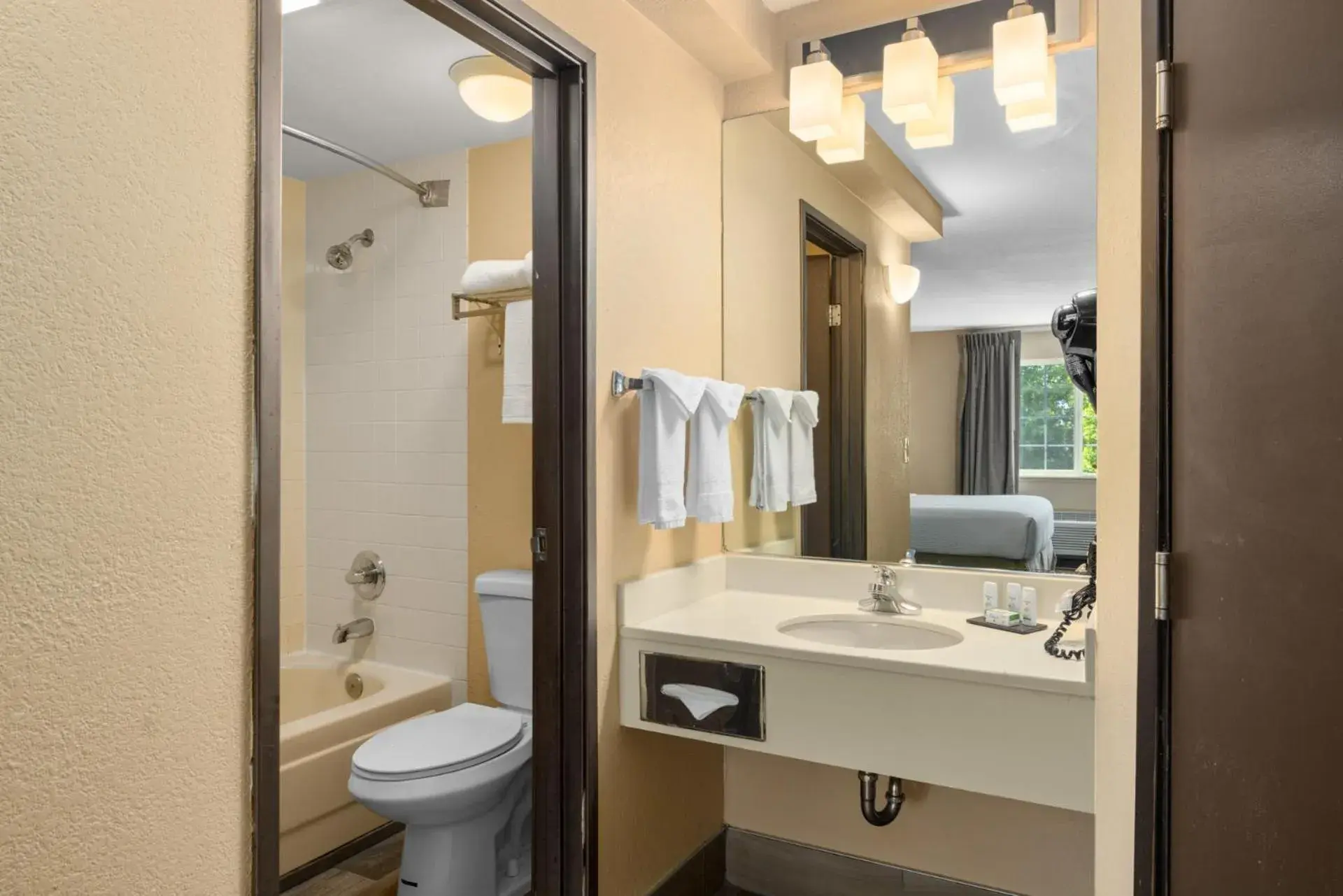 Ramada by Wyndham Portland Ramada by Wyndham Portland