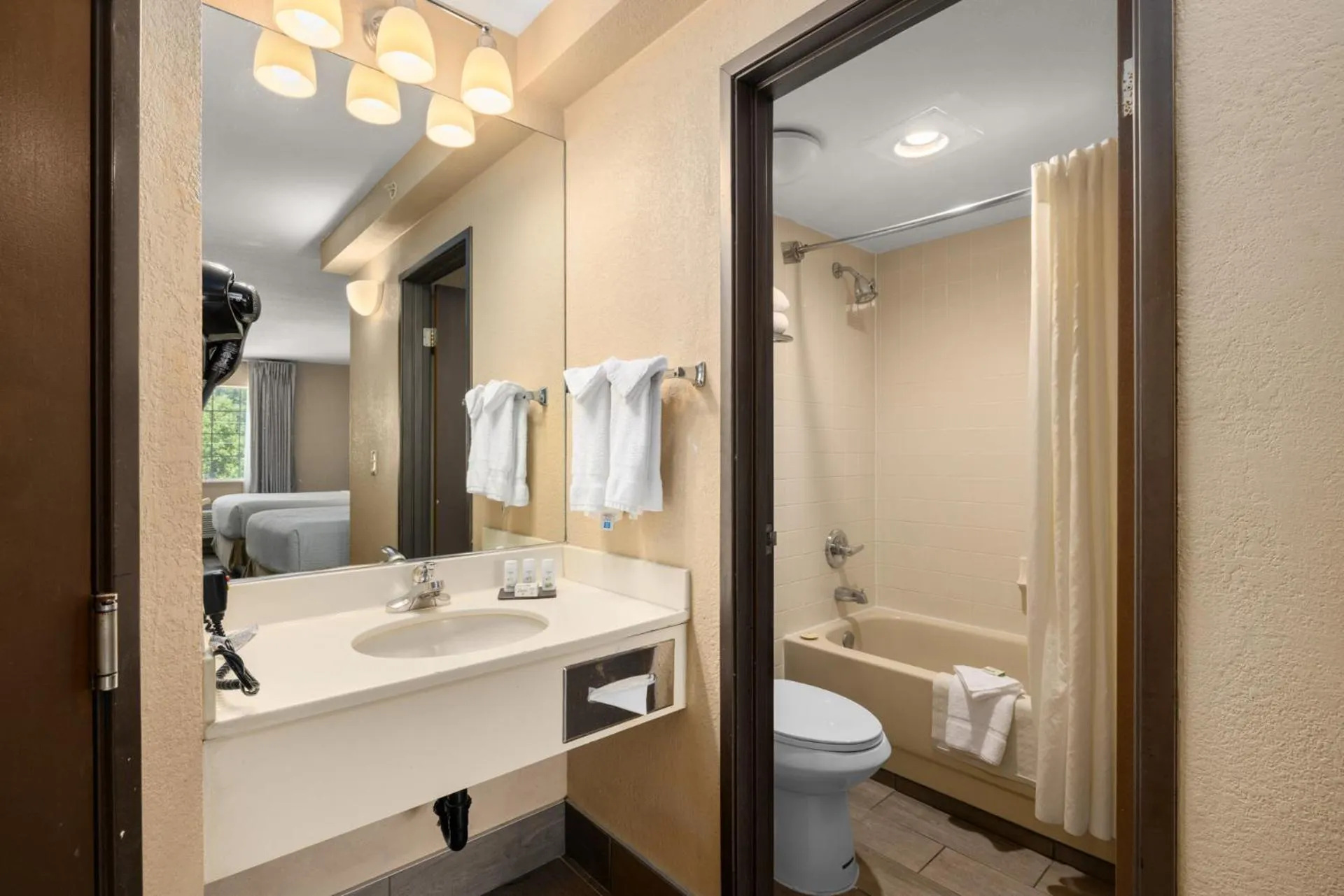 Ramada by Wyndham Portland