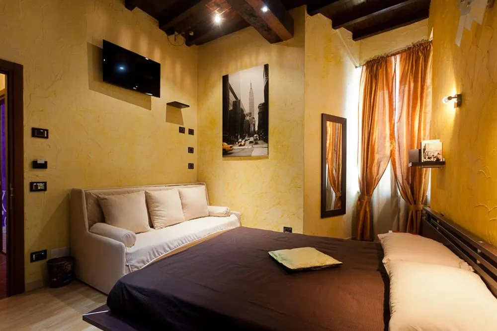 TV and multimedia in Bed & Breakfast Parmacentro