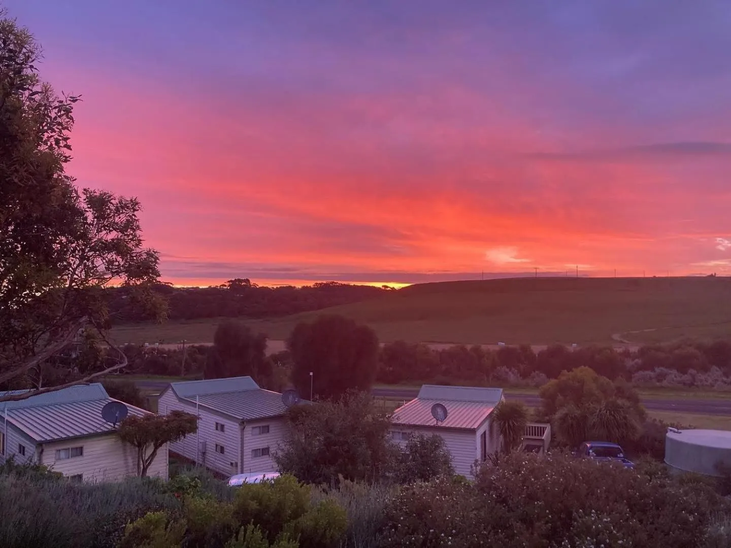 Sunset in Daysy Hill Country Cottages