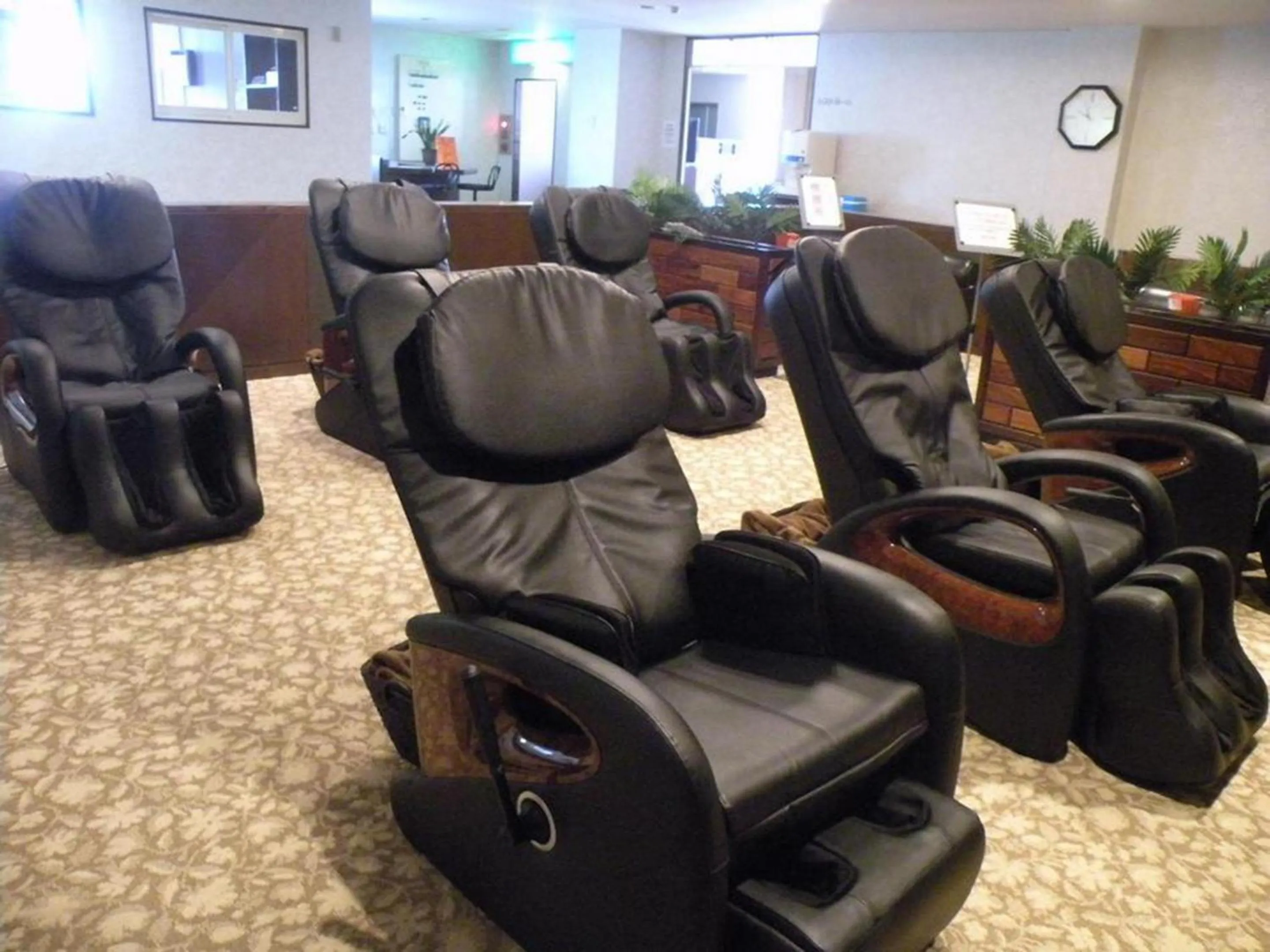 Area and facilities in First Inn Takamatsu