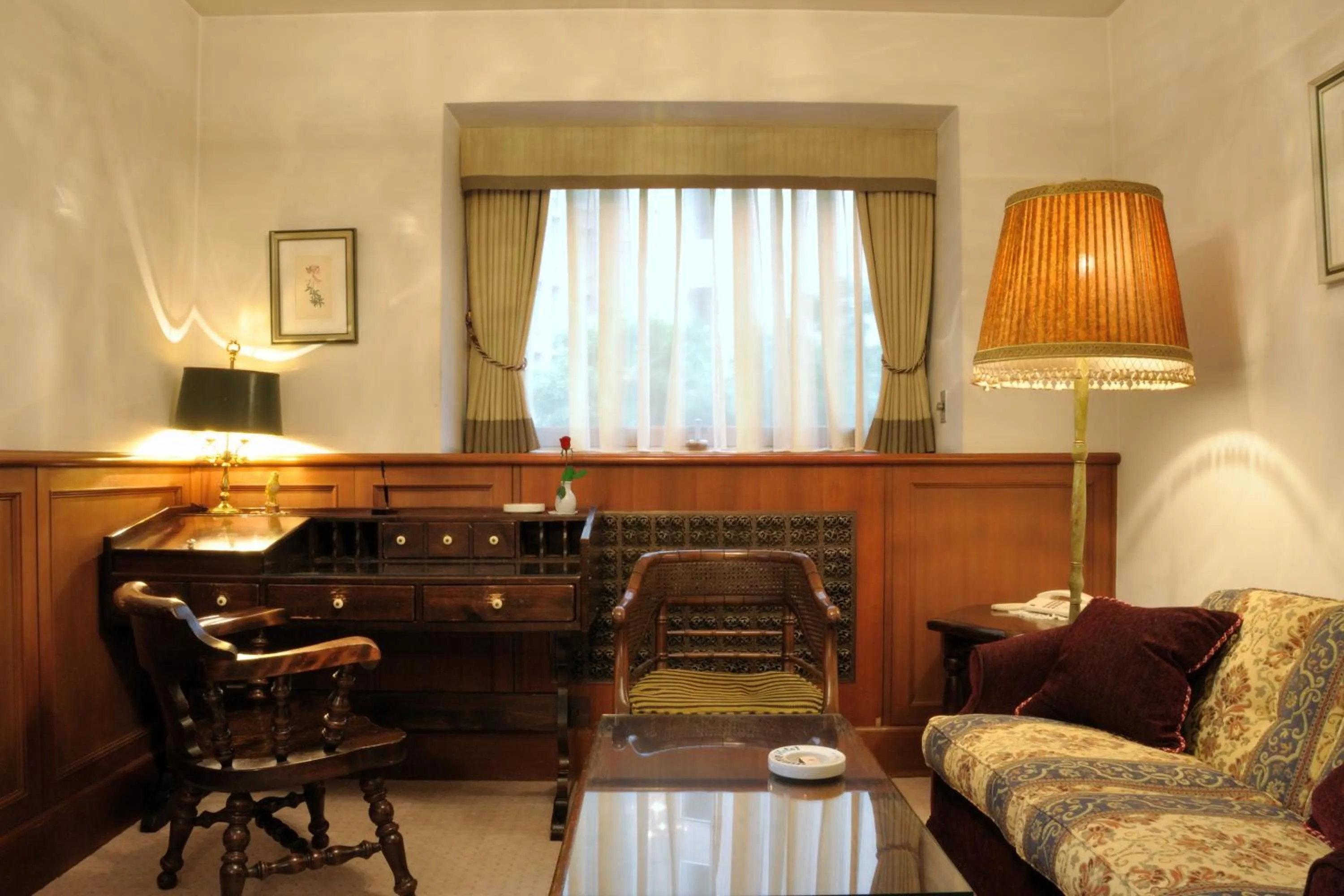 Seating Area in Hilltop Hotel