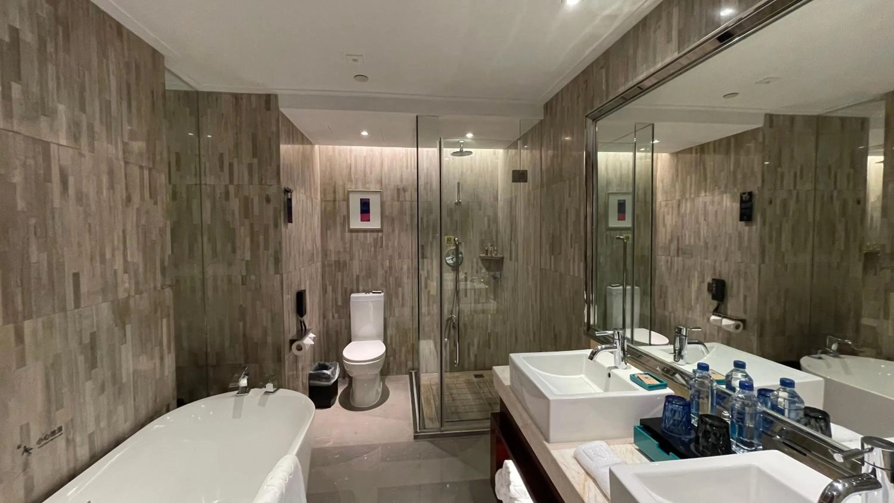 Shower in Grand Metropark Universal Dinosaur Town Hotel