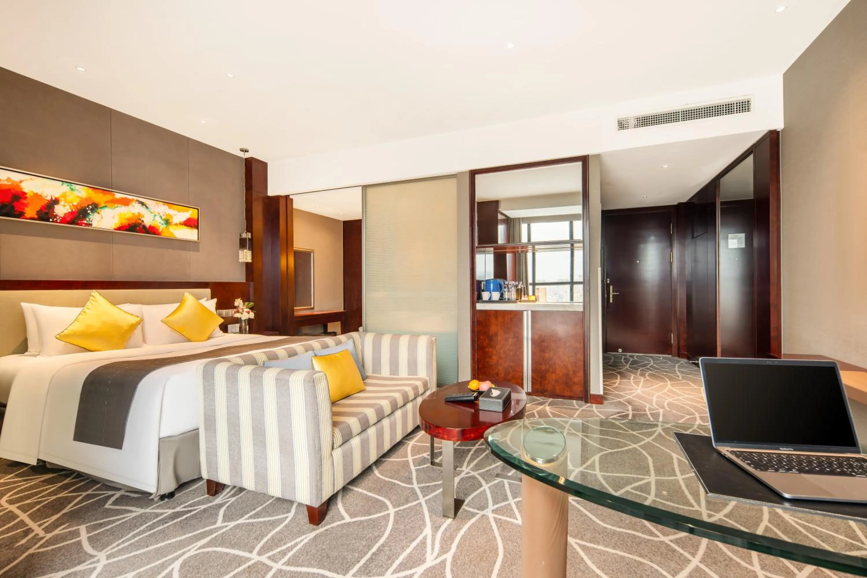 Grand Metropark Universal Dinosaur Town Hotel