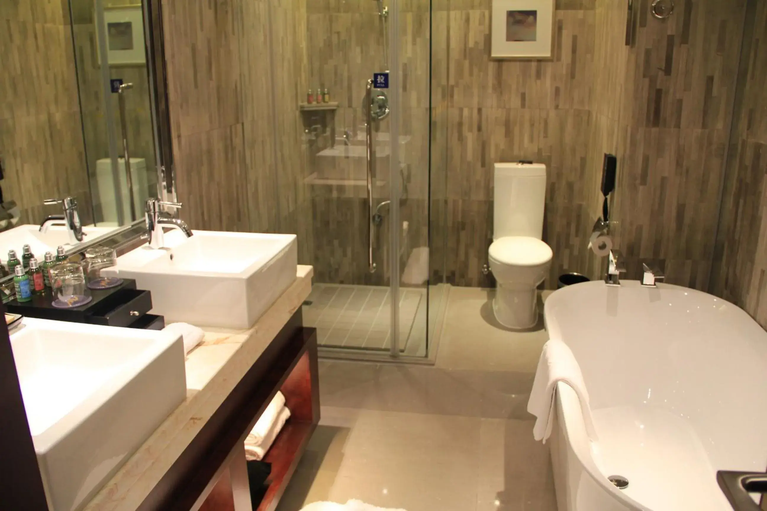 Superior Twin Room in Grand Metropark Universal Dinosaur Town Hotel Superior Twin Room in Grand Metropark Universal Dinosaur Town Hotel