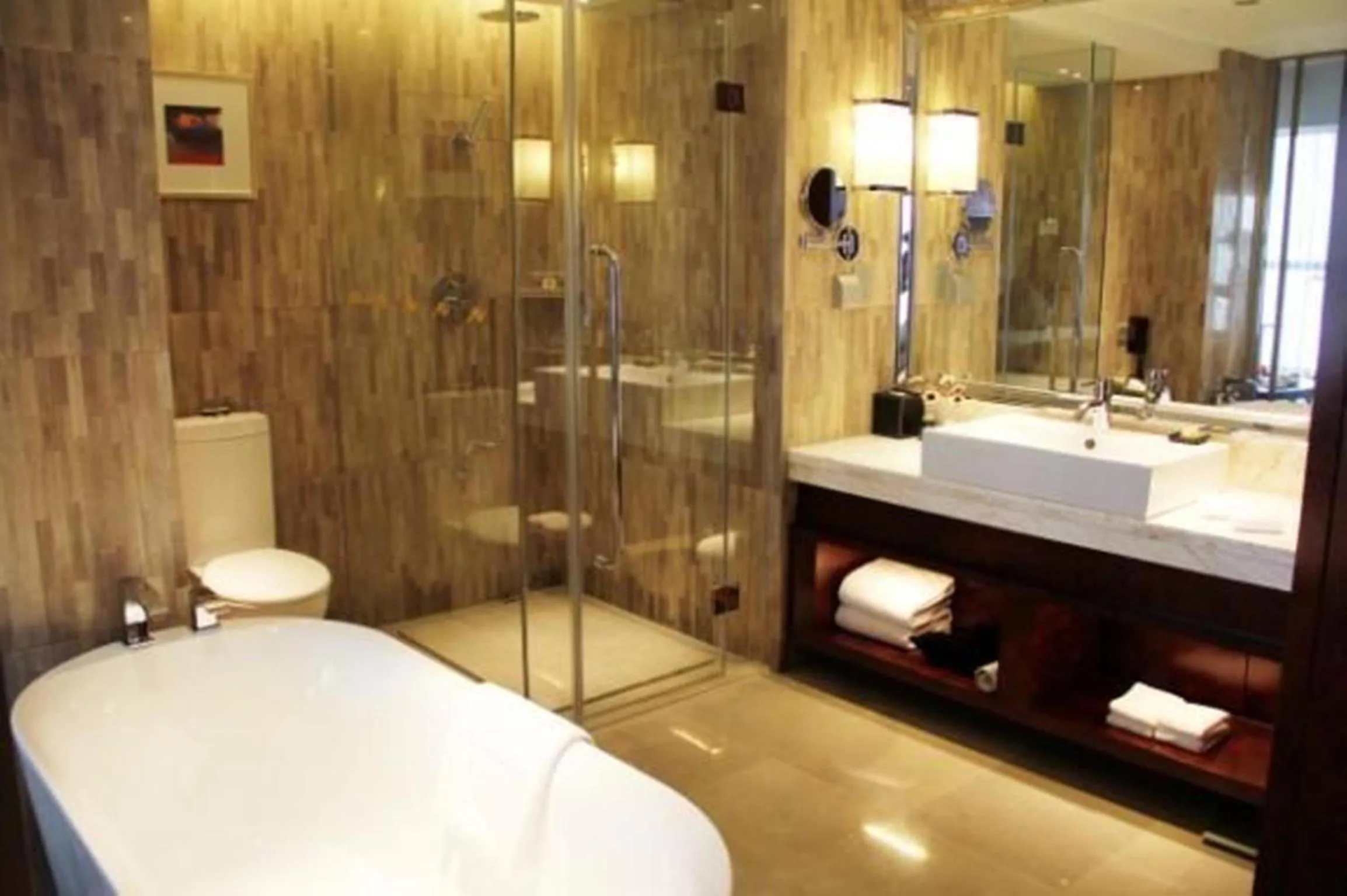 Toilet in Grand Metropark Universal Dinosaur Town Hotel